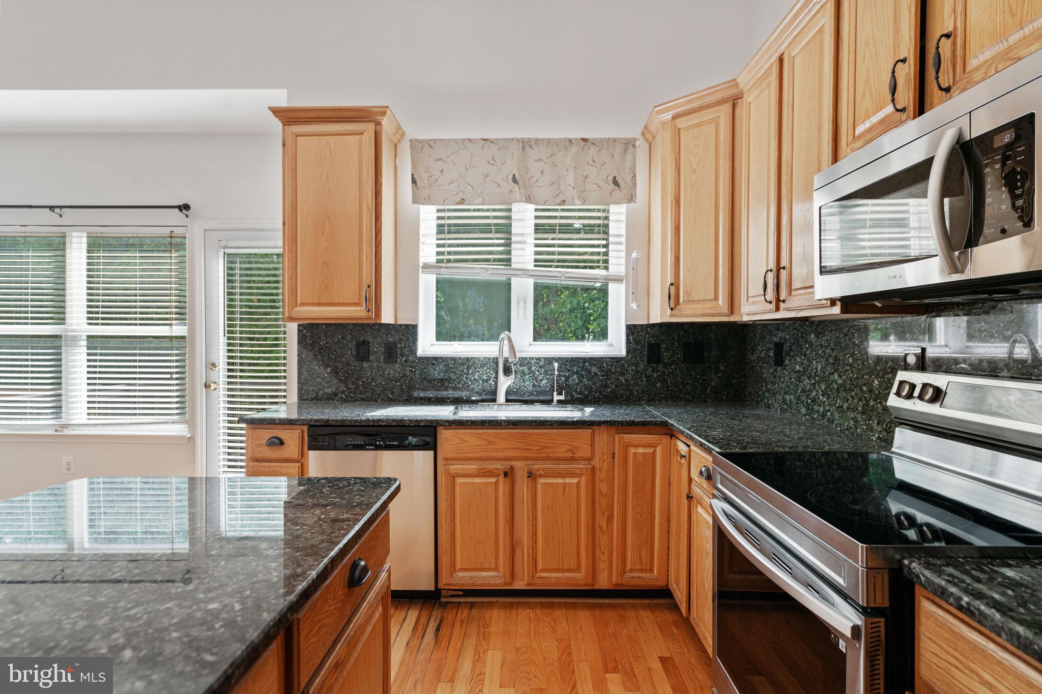 MCNAIR FARMS LANDBAY 5 - Residential Lease