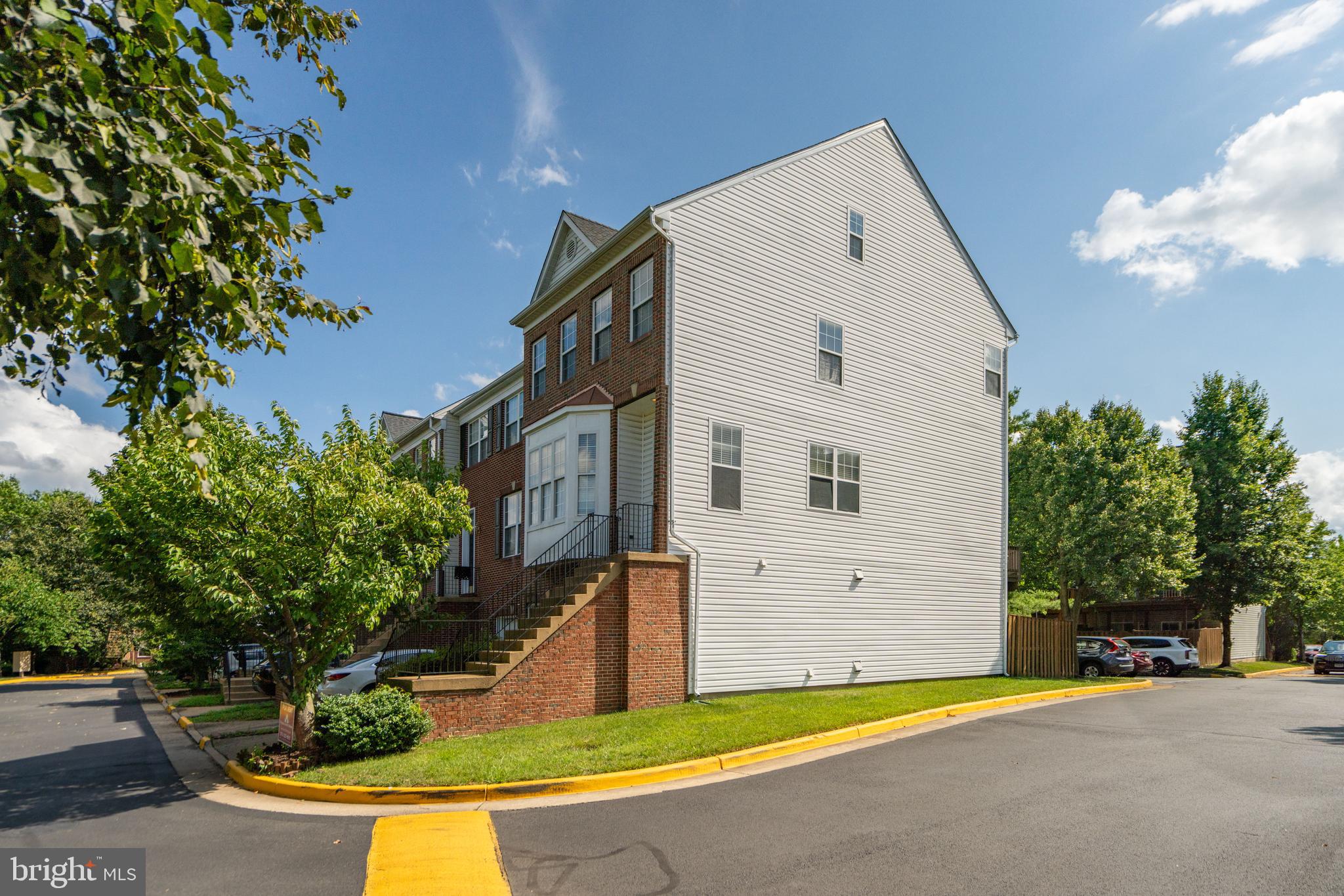 MCNAIR FARMS LANDBAY 5 - Residential Lease