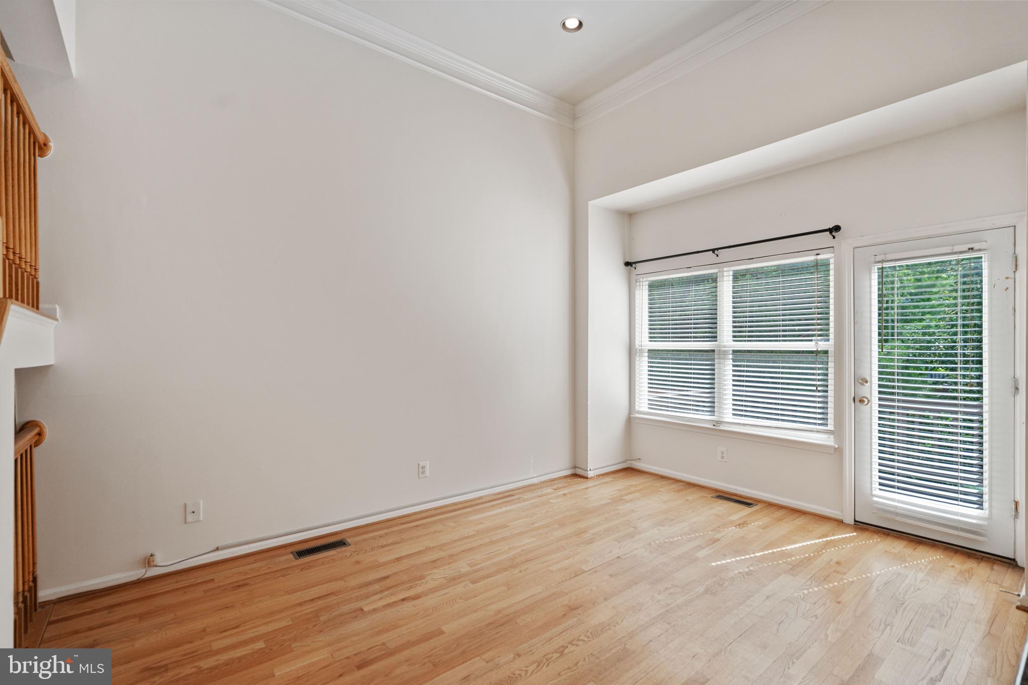 MCNAIR FARMS LANDBAY 5 - Residential Lease