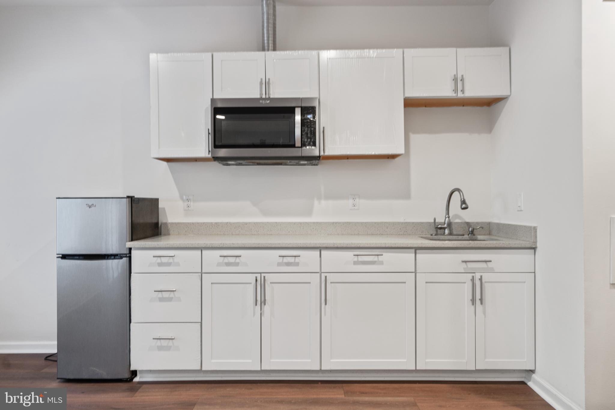 MCNAIR FARMS LANDBAY 5 - Residential Lease