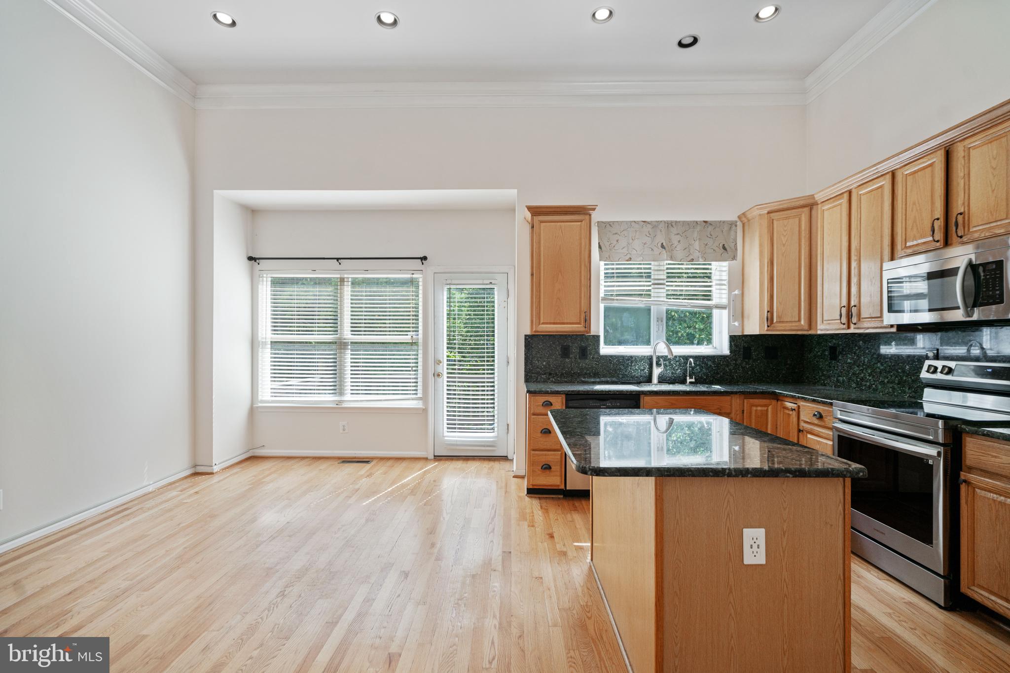 MCNAIR FARMS LANDBAY 5 - Residential Lease