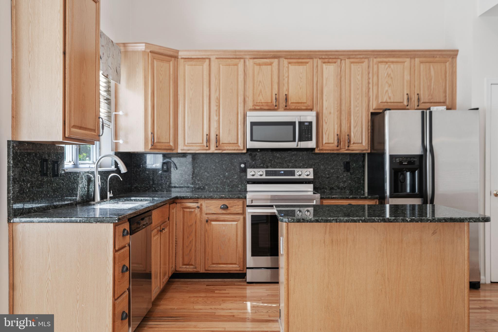 MCNAIR FARMS LANDBAY 5 - Residential Lease