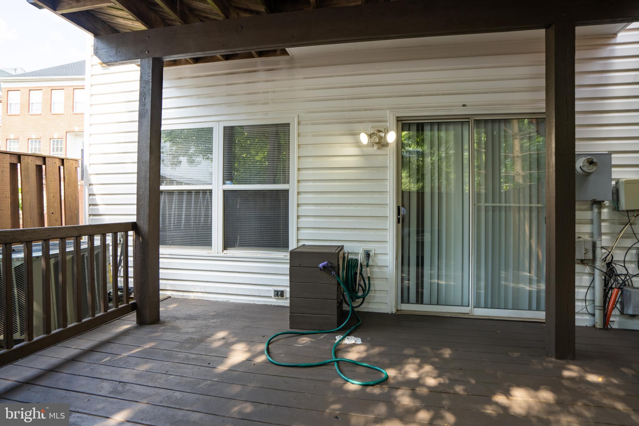 MCNAIR FARMS LANDBAY 5 - Residential Lease