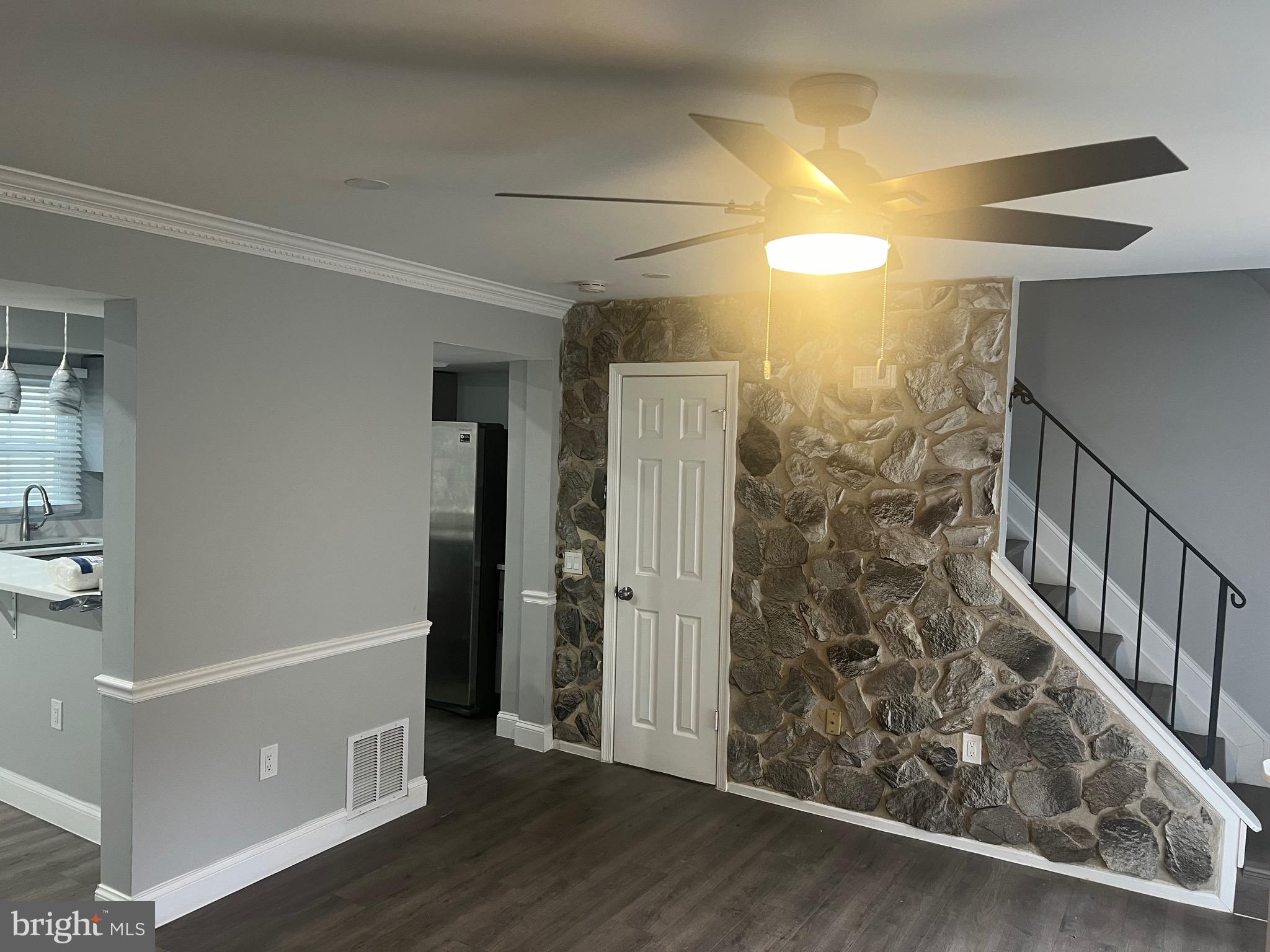 HUNTINGTON NEIGHBORHOOD - Residential Lease