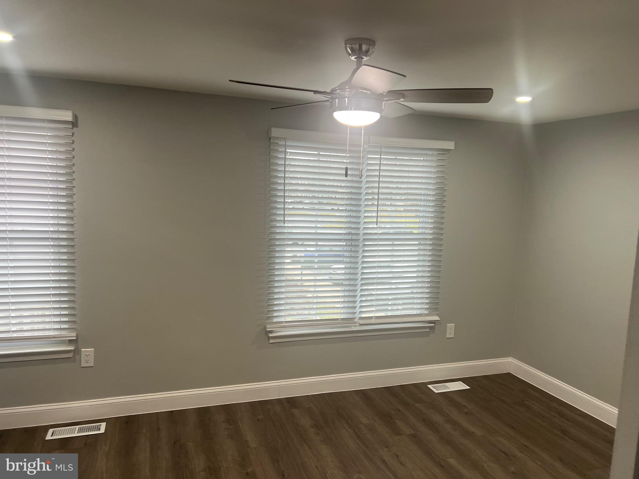 HUNTINGTON NEIGHBORHOOD - Residential Lease