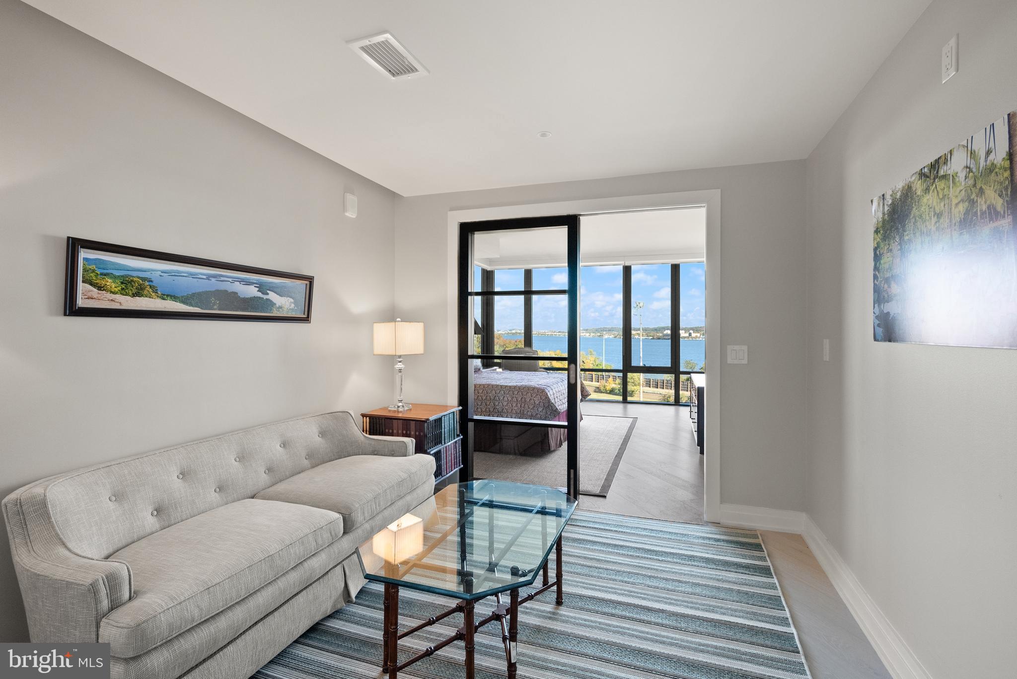 OLD TOWN ALEXANDRIA - Residential