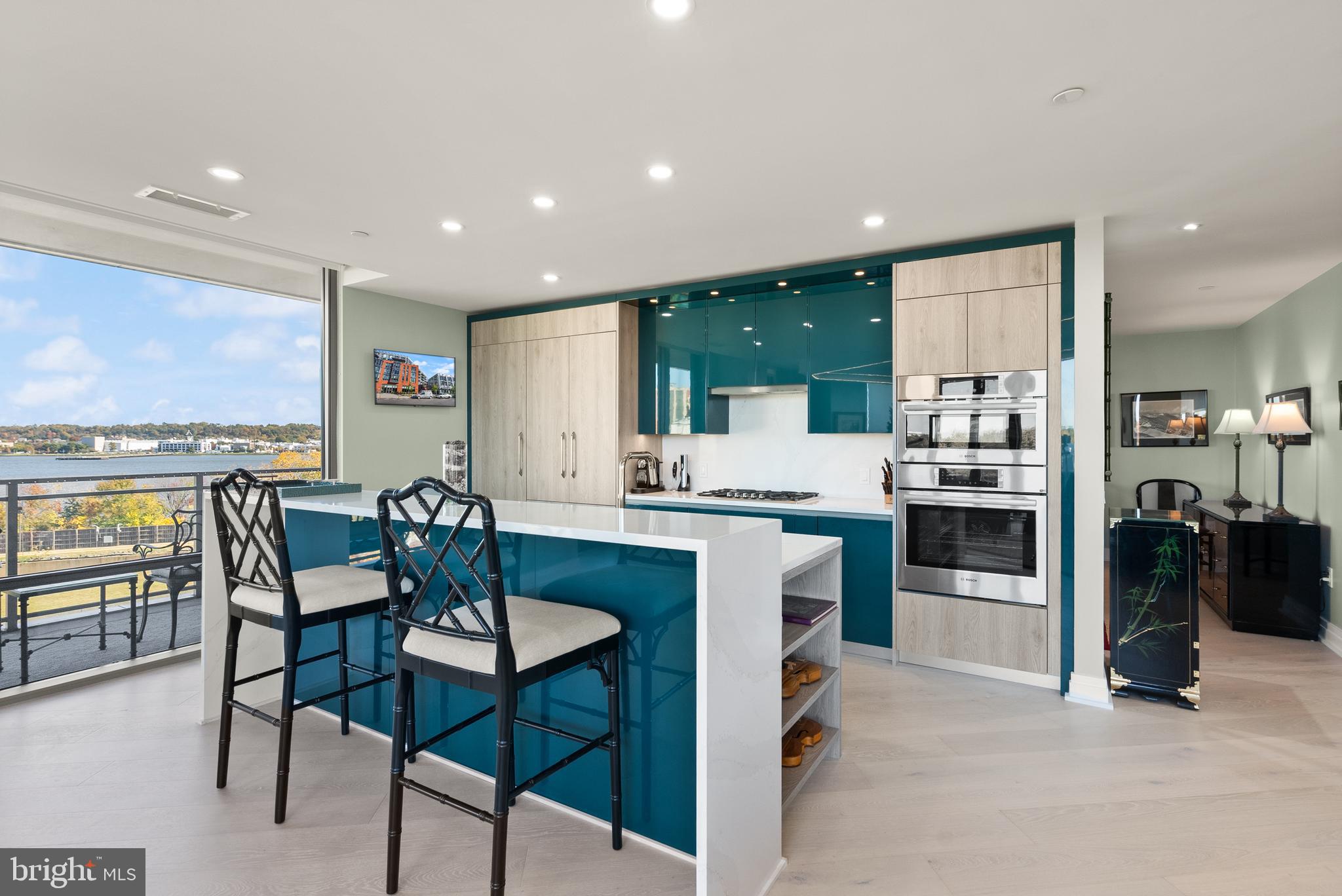 OLD TOWN ALEXANDRIA - Residential