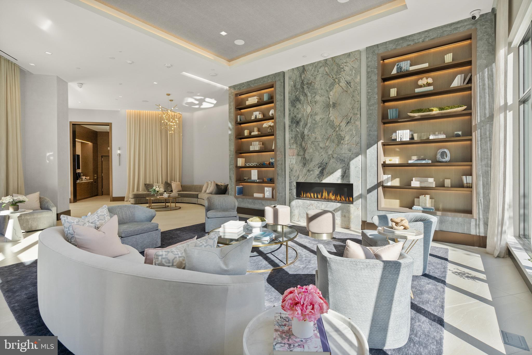 OLD TOWN ALEXANDRIA - Residential