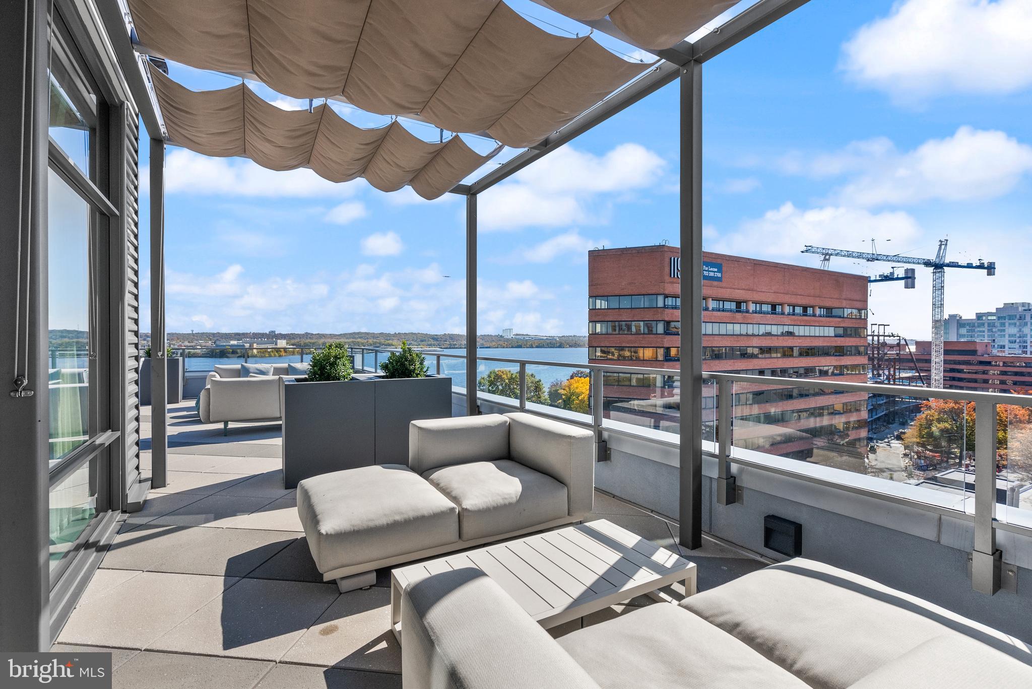 OLD TOWN ALEXANDRIA - Residential