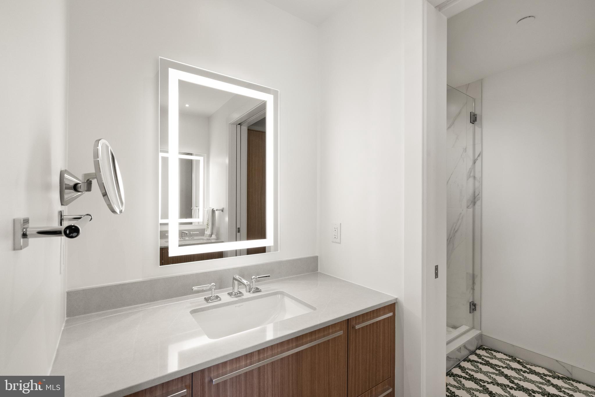 OLD TOWN ALEXANDRIA - Residential