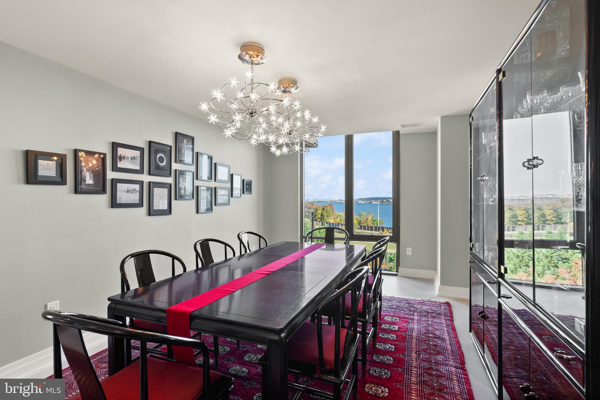 OLD TOWN ALEXANDRIA - Residential