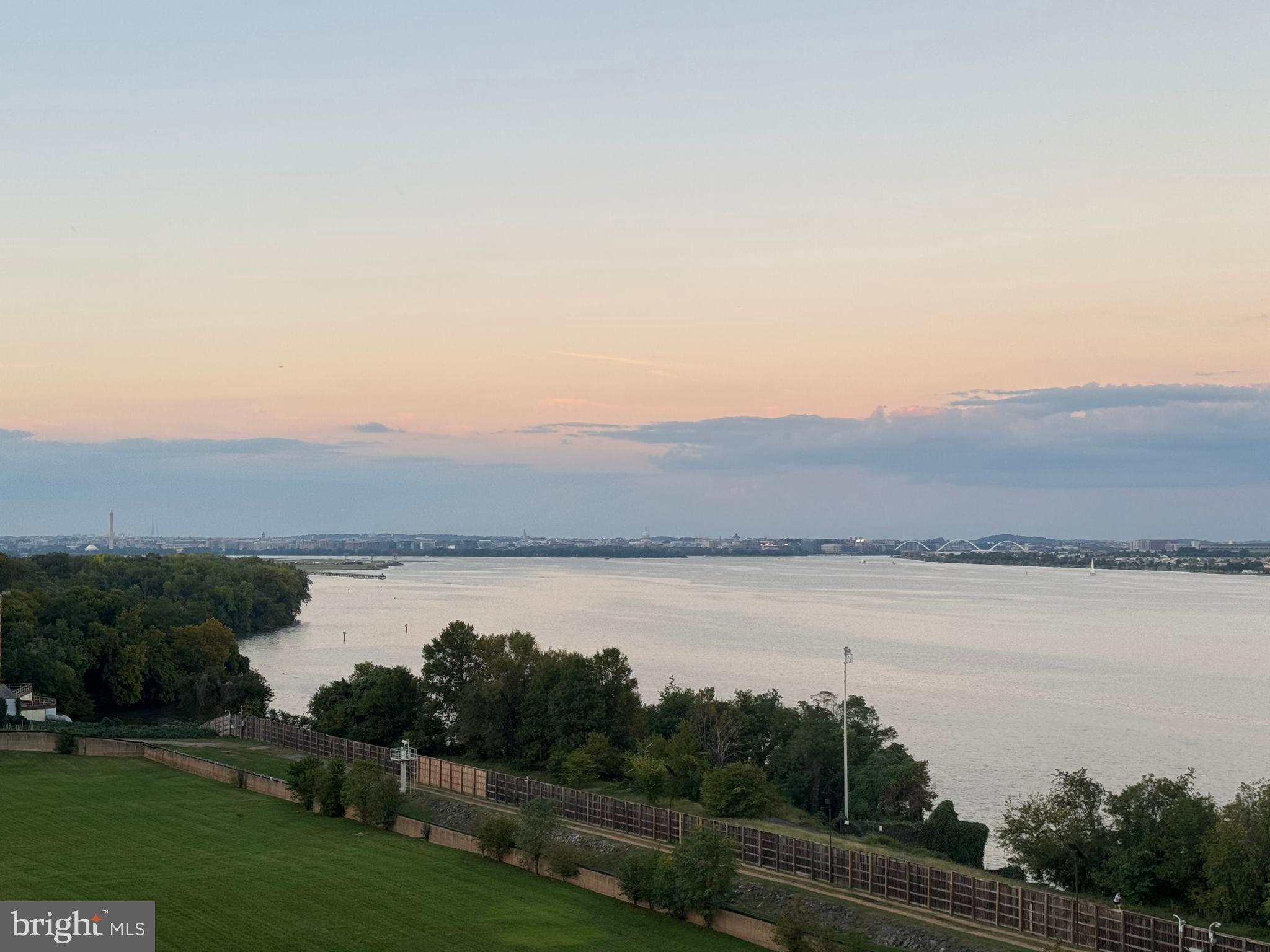 OLD TOWN ALEXANDRIA - Residential