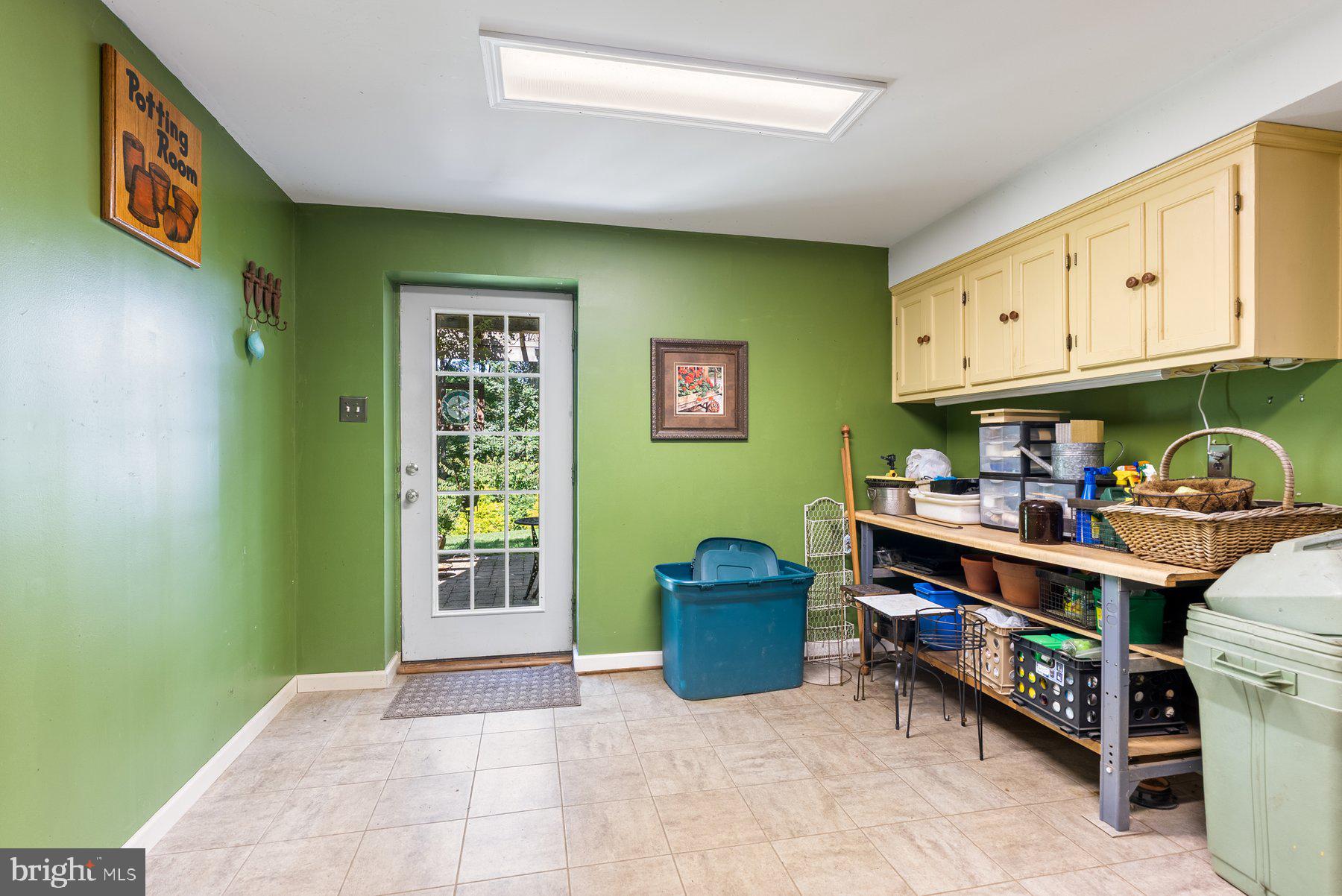 SUMNERS HOLLOW - Residential