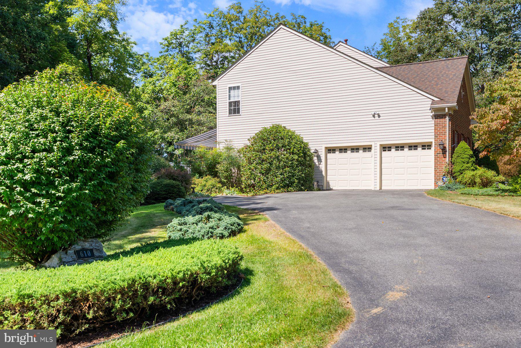 SUMNERS HOLLOW - Residential