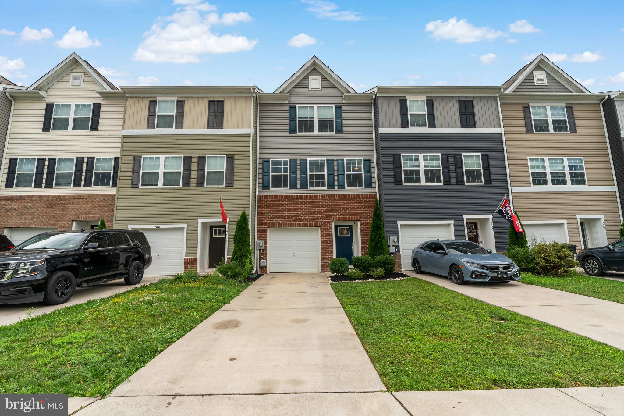 BERKELEY RIDGE - Residential