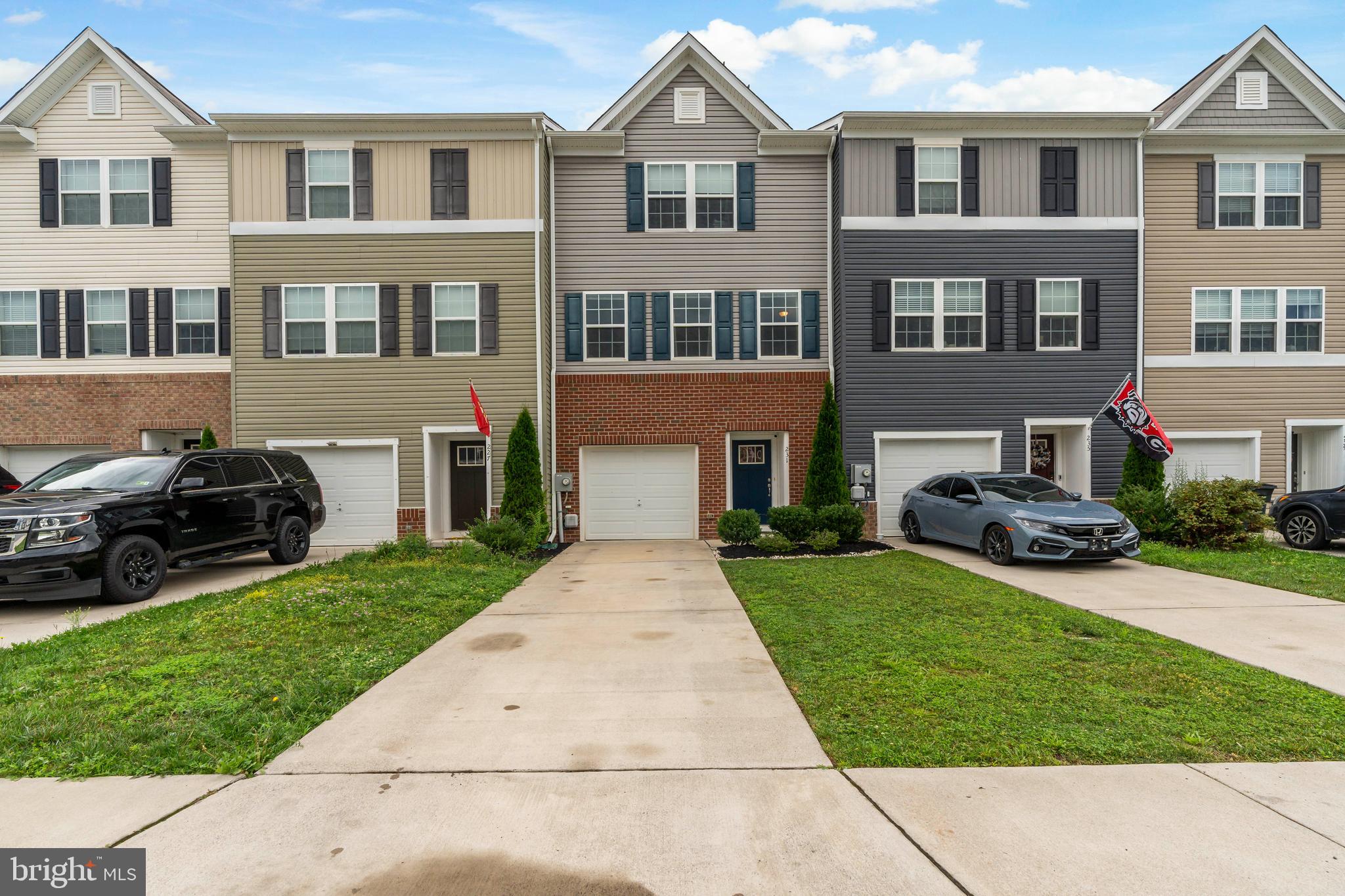 BERKELEY RIDGE - Residential