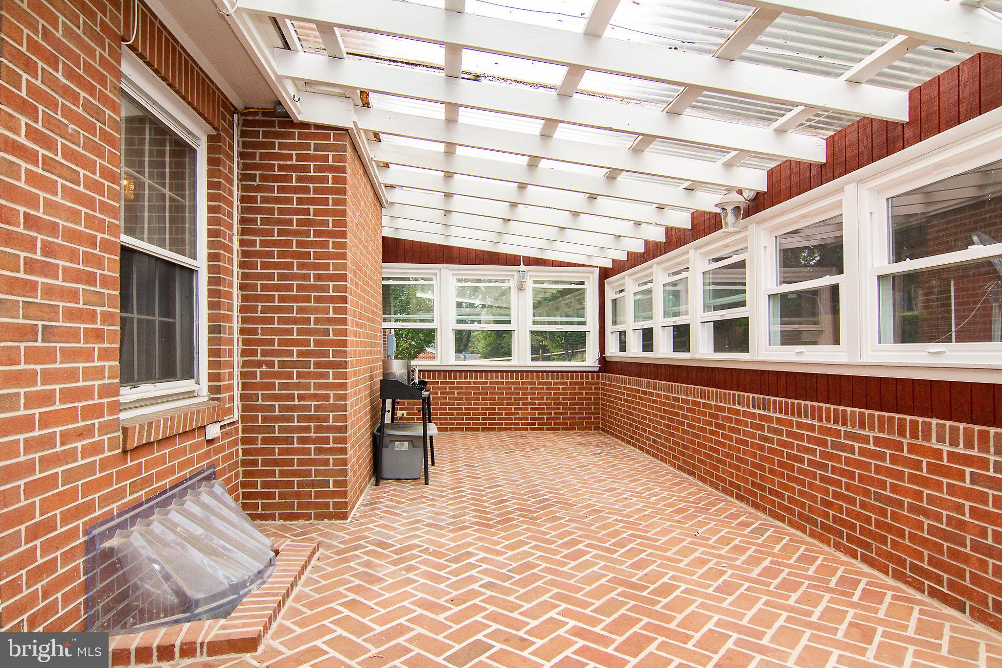 SULLIVAN HEIGHTS - Residential