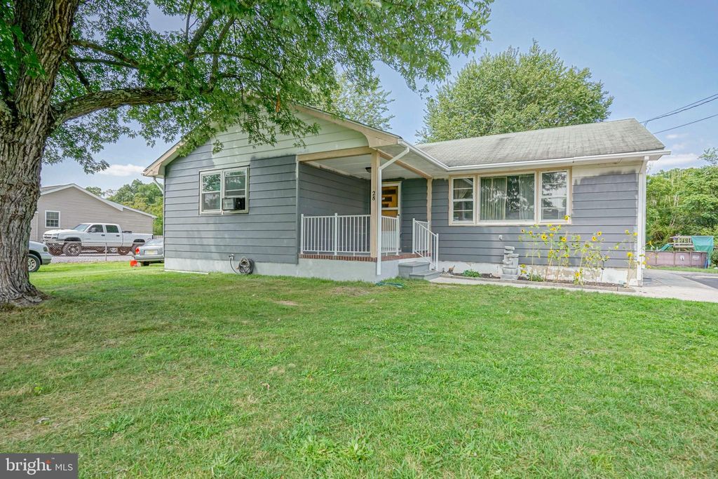 Photo of 28 Malaga Terrace, MALAGA, NJ 08328 (MLS # NJGL2069318)