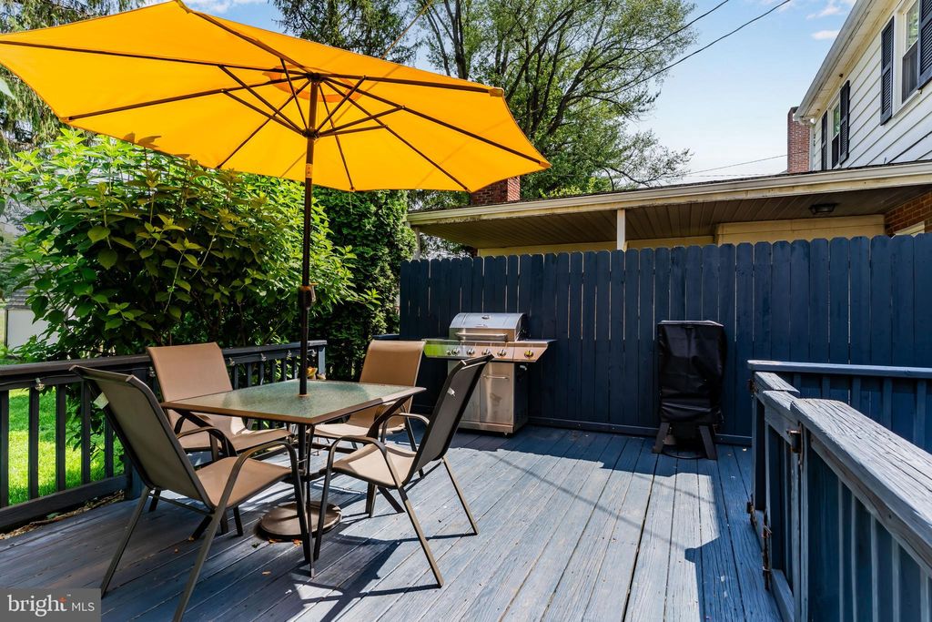 Photo of 529 Golden Street, LITITZ, PA 17543 (MLS # PALA2071466)