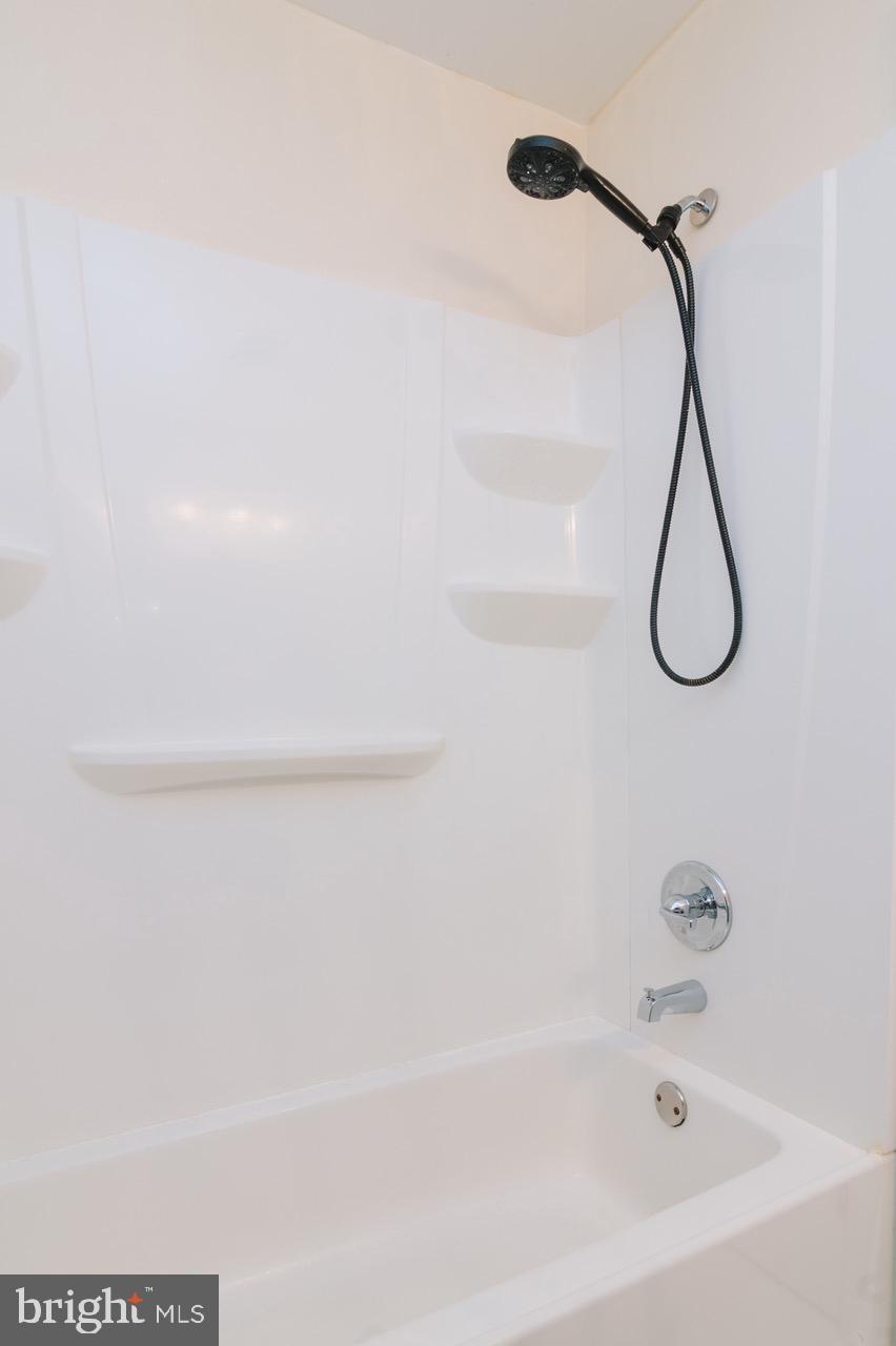 MADISON RIDGE - Residential