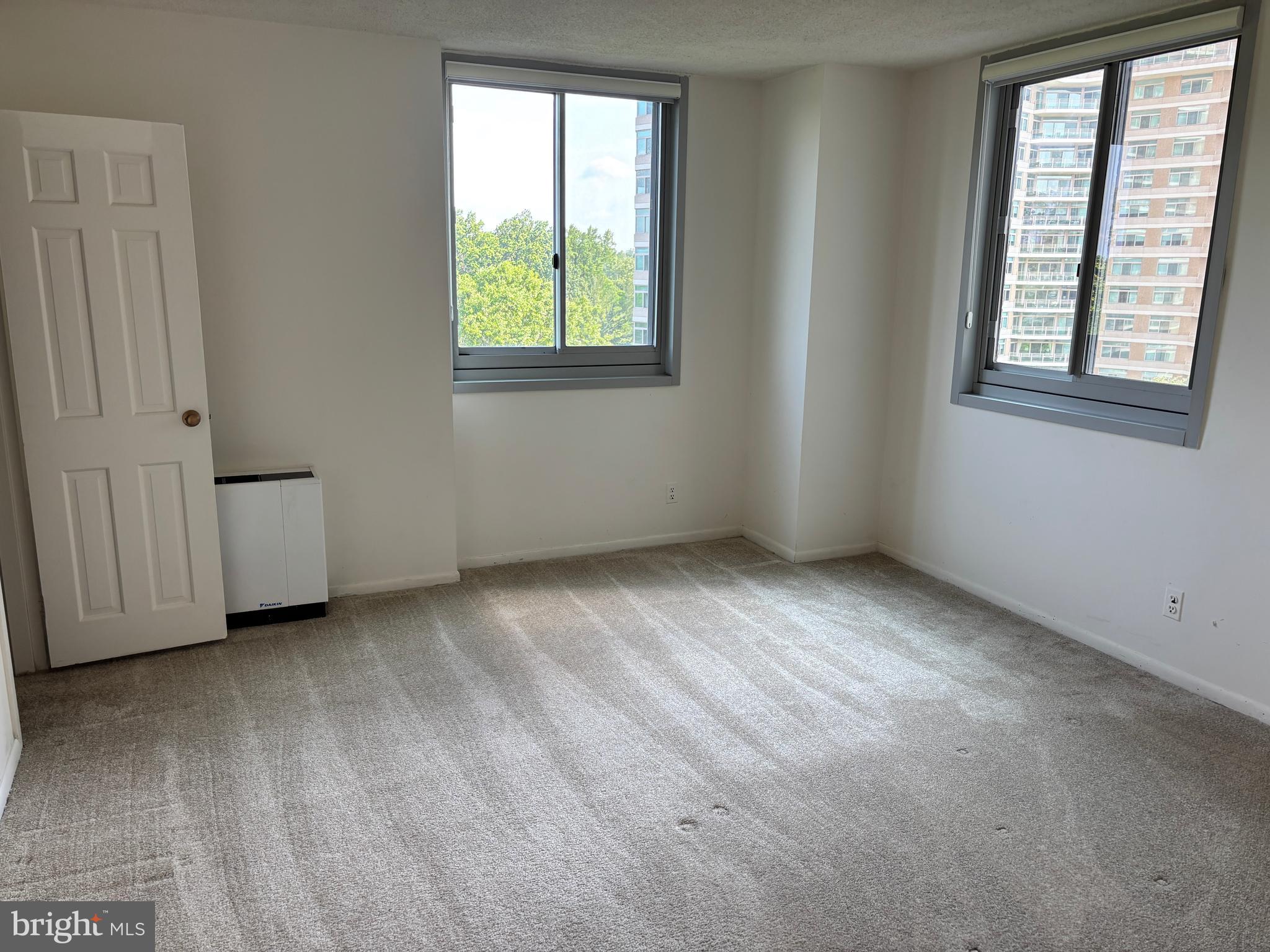 THE ELIZABETH - Residential