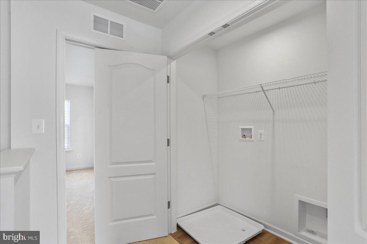 OVERLOOK AT RIVERSIDE TOWNHOMES - Residential