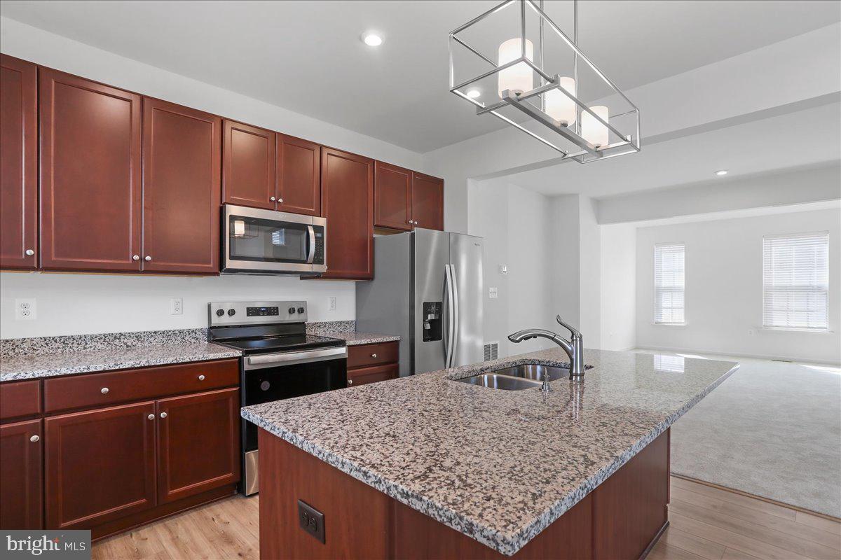 OVERLOOK AT RIVERSIDE TOWNHOMES - Residential