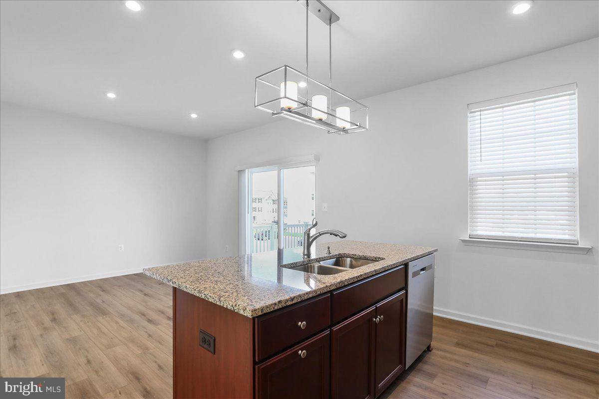 OVERLOOK AT RIVERSIDE TOWNHOMES - Residential