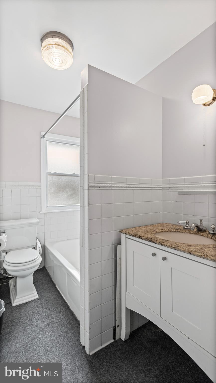 ROLAND PARK - Residential