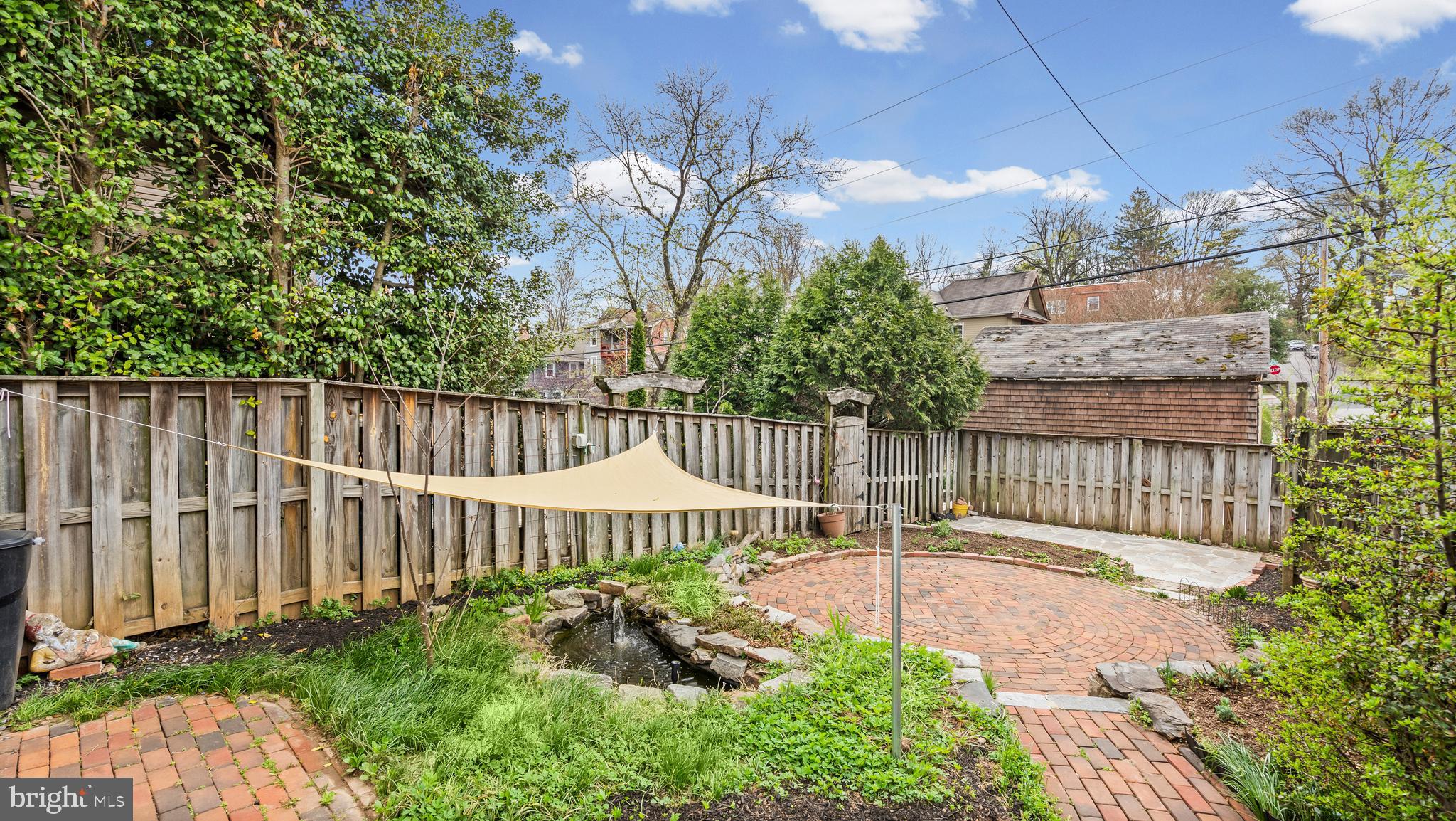 ROLAND PARK - Residential