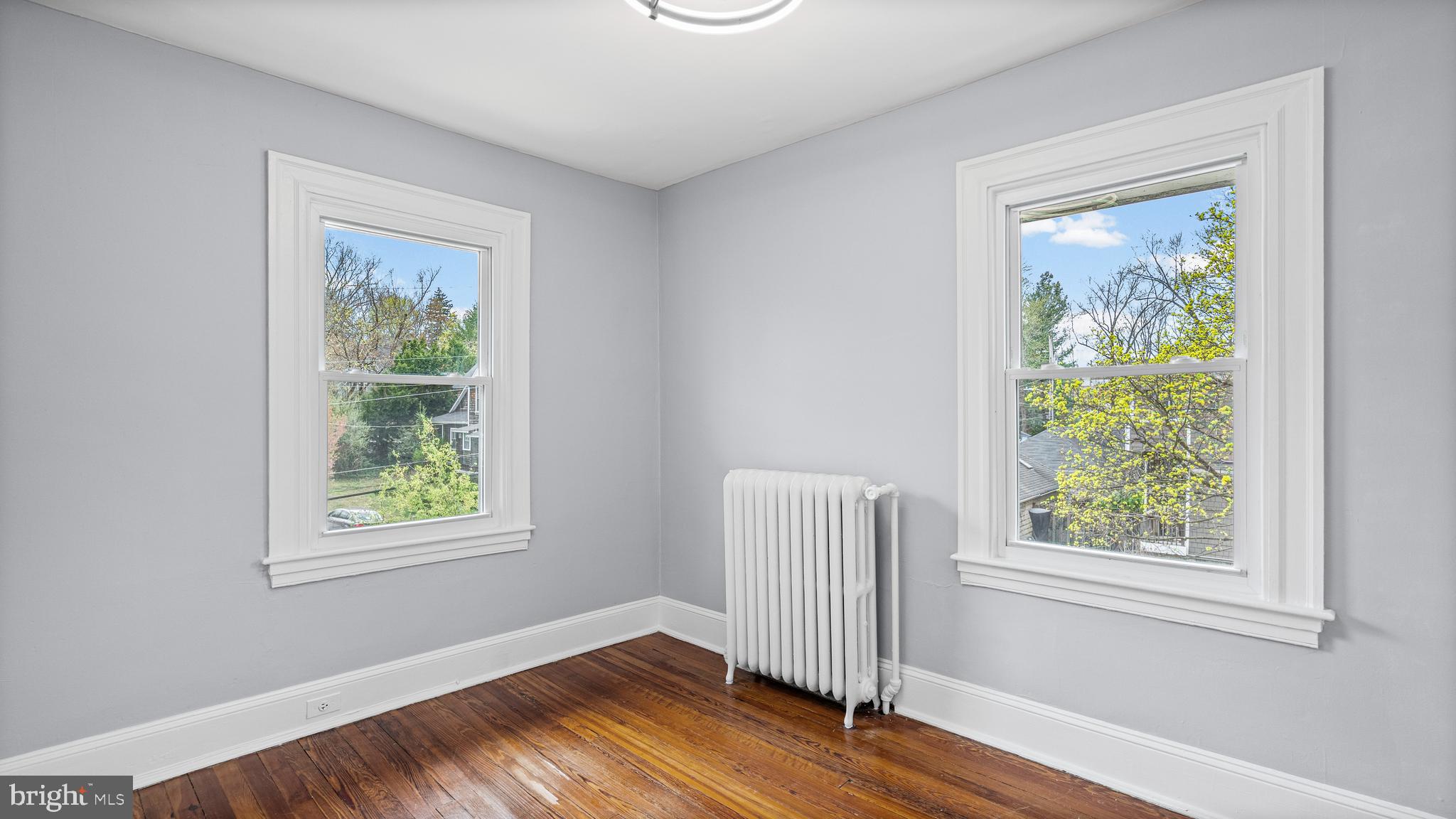 ROLAND PARK - Residential