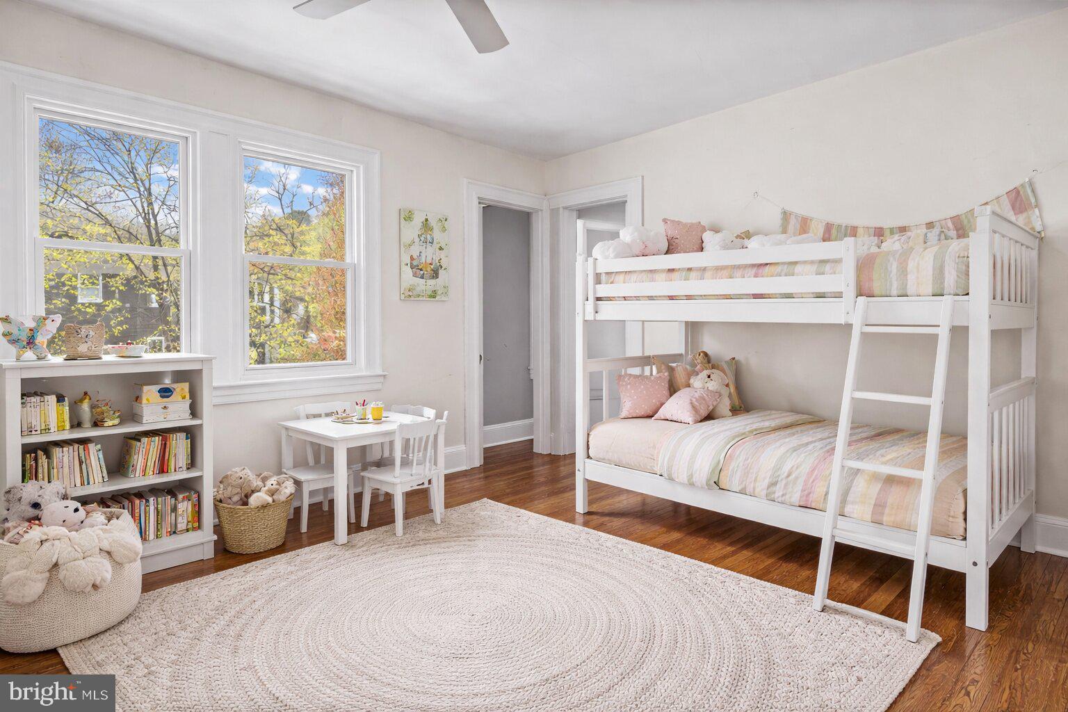 ROLAND PARK - Residential