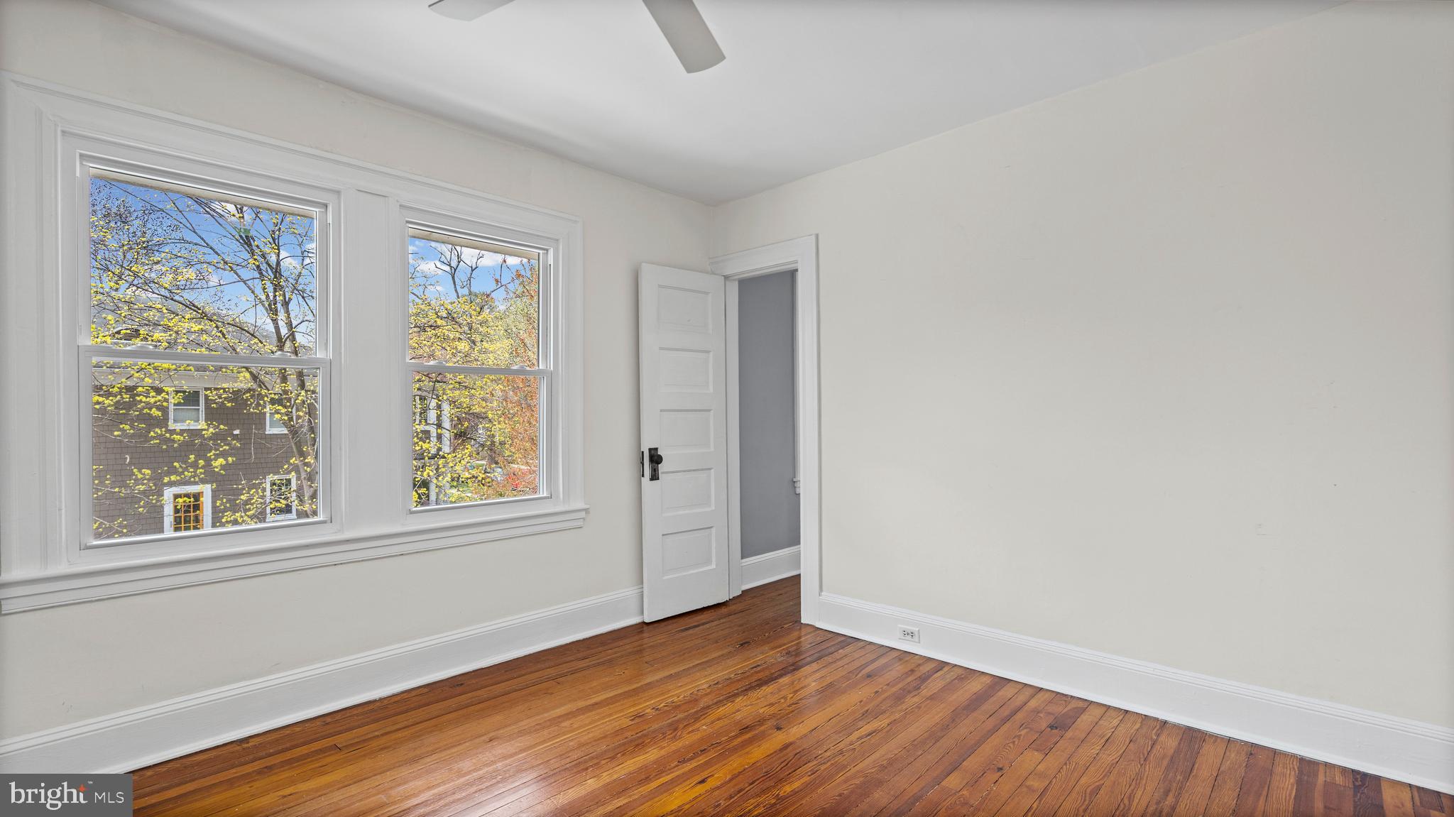 ROLAND PARK - Residential