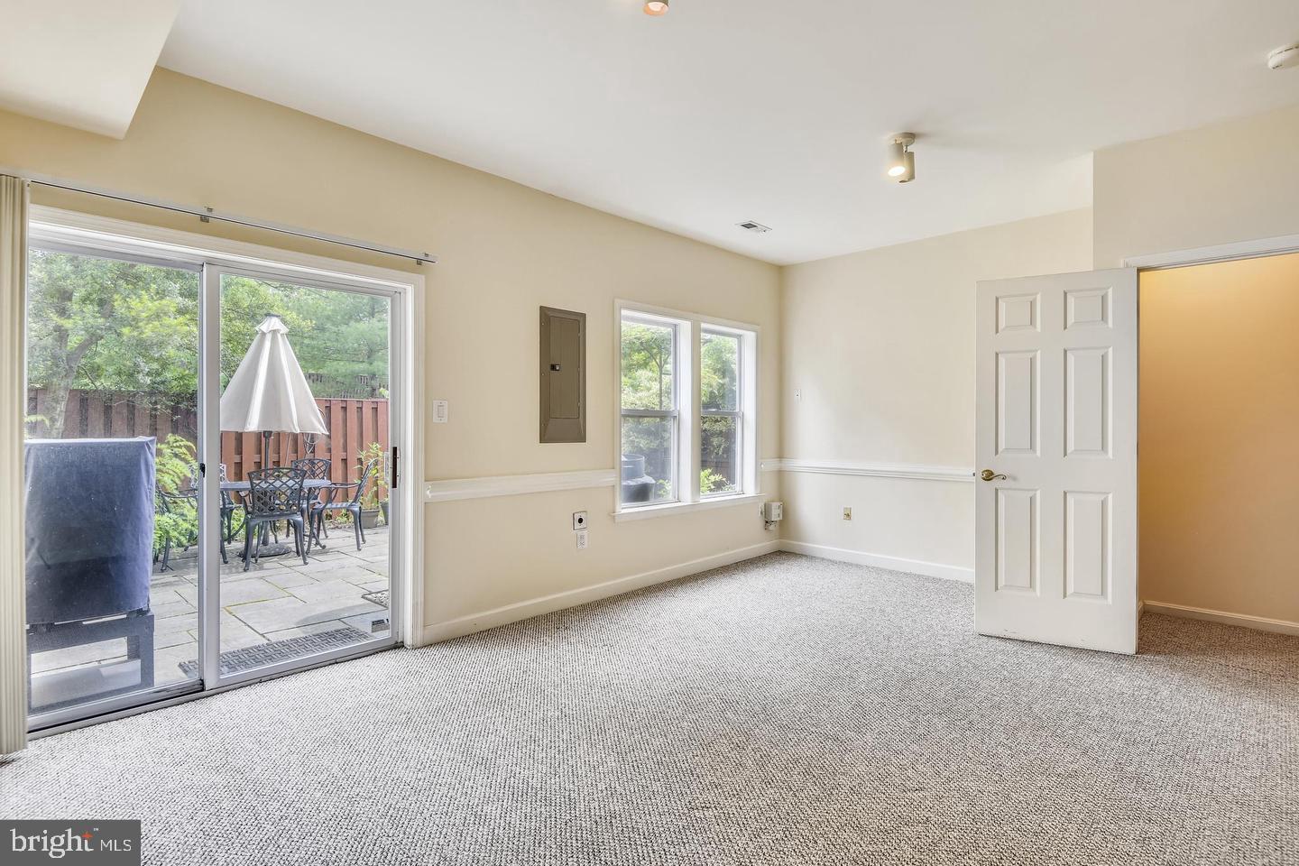 MCNAIR FARMS - Residential Lease