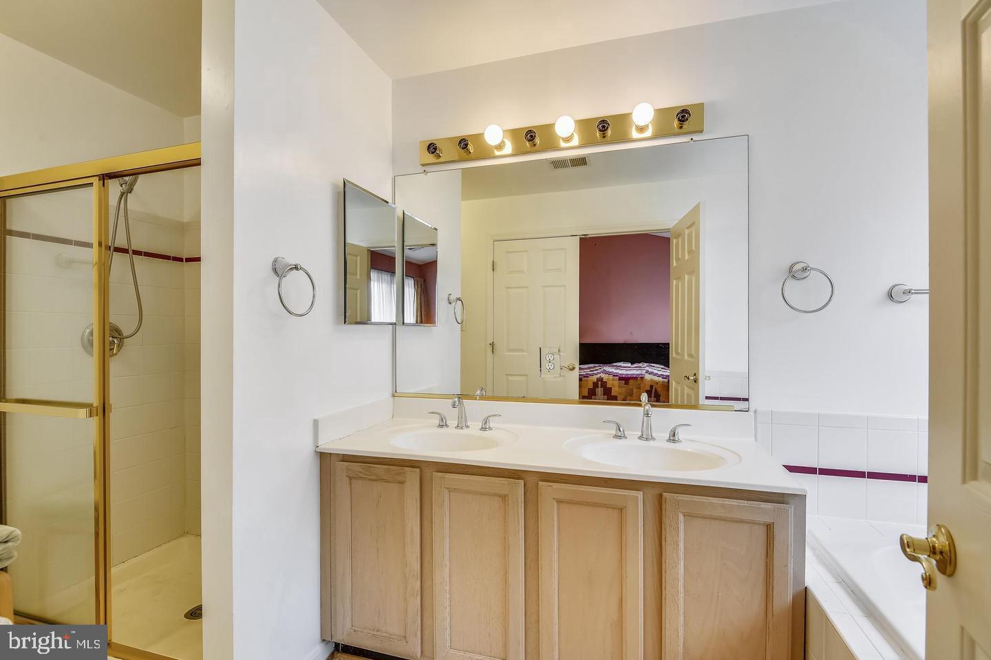 MCNAIR FARMS - Residential Lease