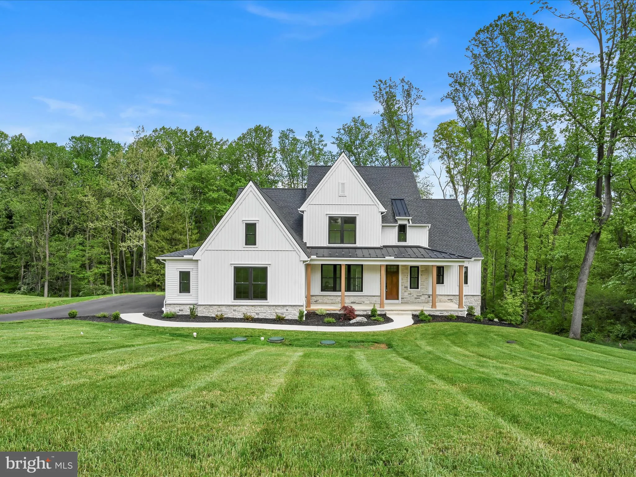 Quarryville, Pennsylvania 17566, United States, 4 Bedrooms Bedrooms, ,4 BathroomsBathrooms,Residential,Pending,110353