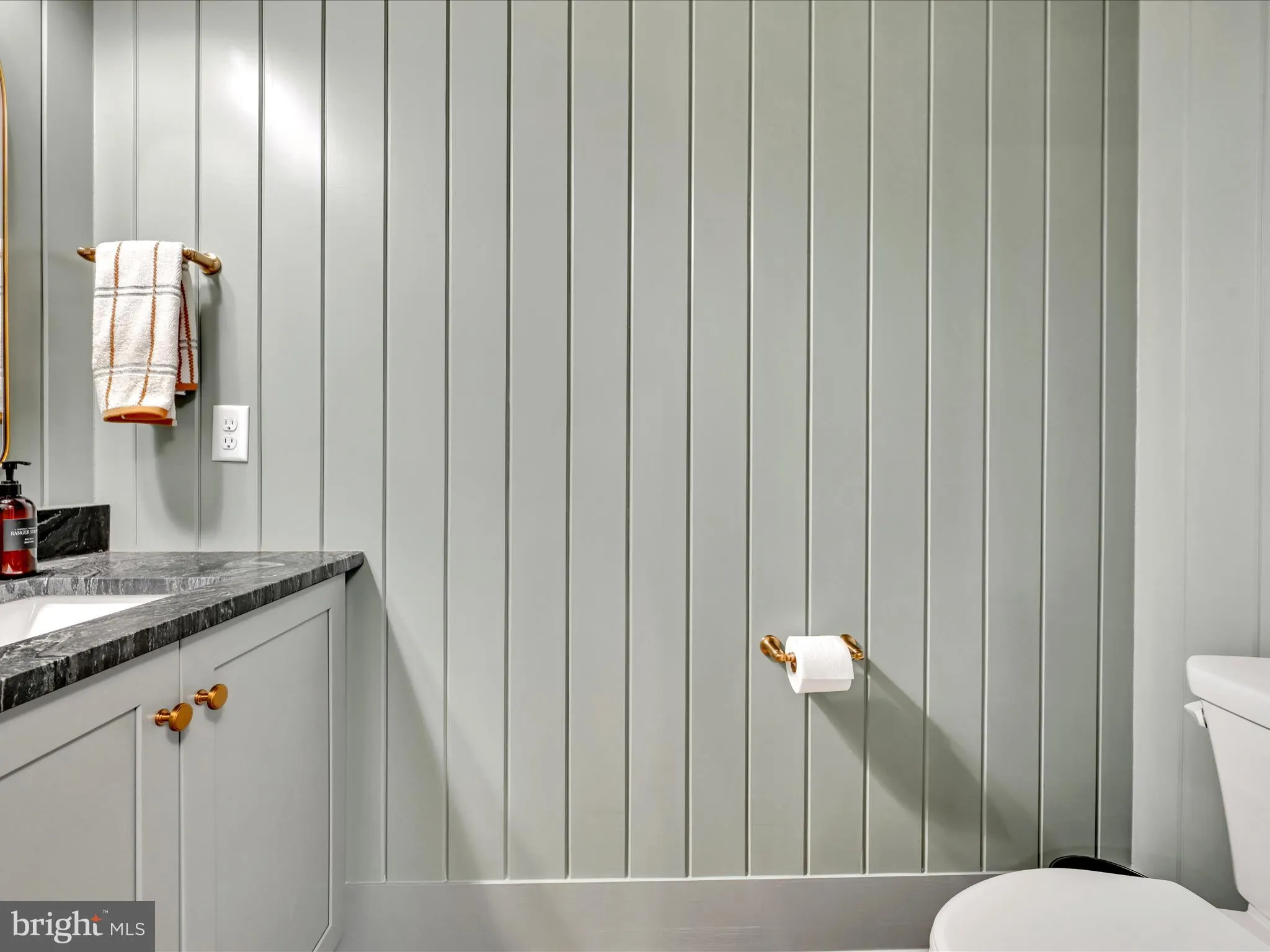 Quarryville, Pennsylvania 17566, United States, 4 Bedrooms Bedrooms, ,4 BathroomsBathrooms,Residential,Pending,110353