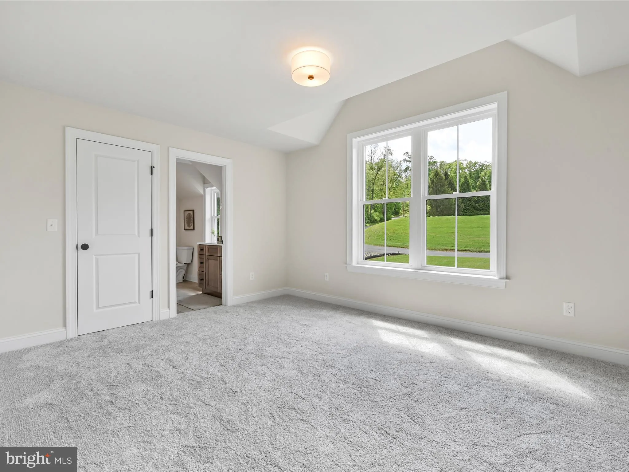 Quarryville, Pennsylvania 17566, United States, 4 Bedrooms Bedrooms, ,4 BathroomsBathrooms,Residential,Pending,110353