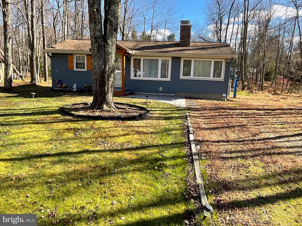 Photo of 186 Canoe Trl, POCONO LAKE, PA 18347 (MLS # PAMR2005792)