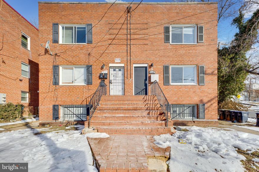 Welcome to this hidden gem-- in an incredible location and opportunity to generate income and/or create a place to call home.  Two of three units are currently vacant, offering investors instant flexibility to lease at market rates. reposition the asset or tailor the space to suit your investment goals.  

This well maintained triplex features three spacious one-bedroom units, each offering comfortable layouts ready for your personal touch.  Residents enjoy shared outdoor space, adding to the property's appeal.  Priced to sell, this is an opportunity you don't want to miss.