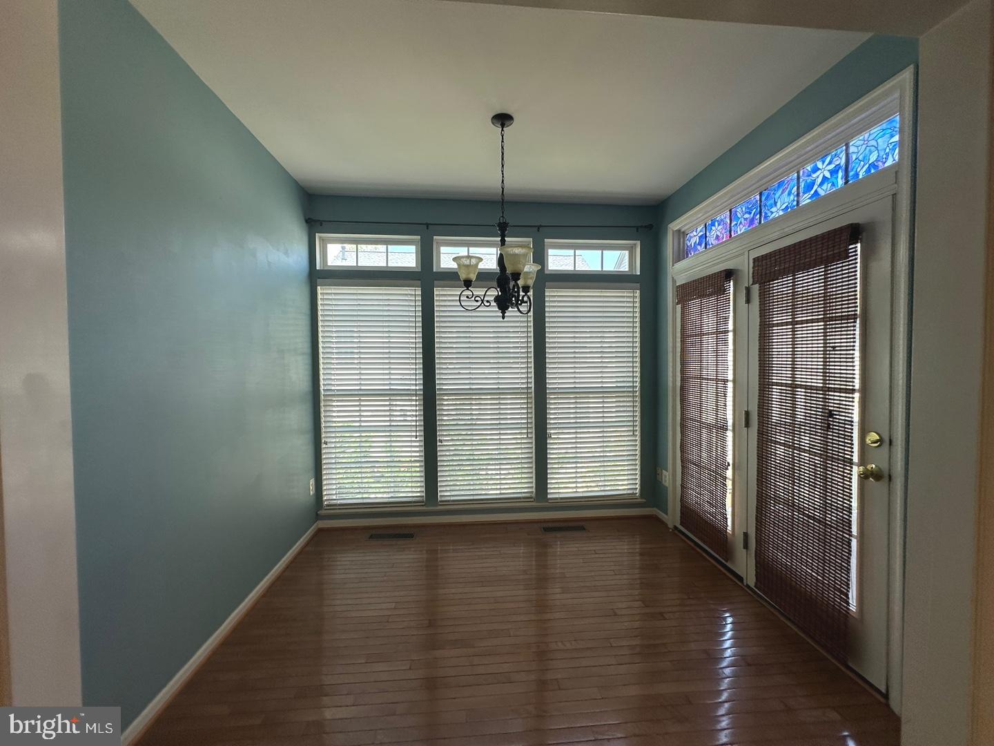 LORTON VALLEY NORTH - Residential Lease