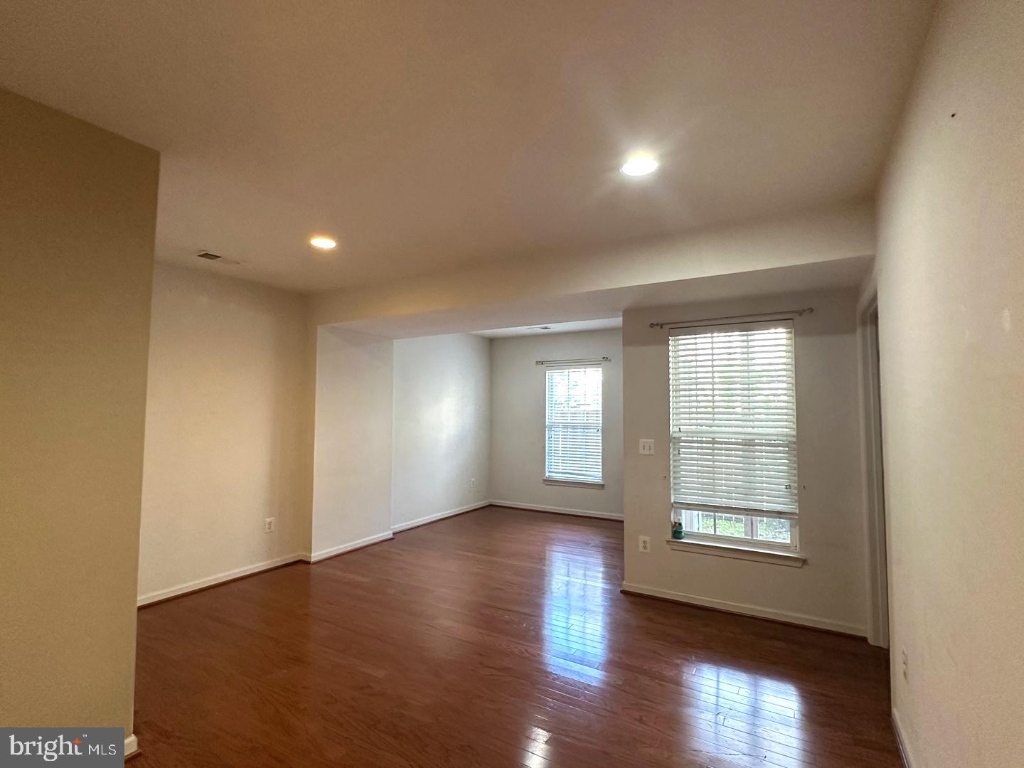 LORTON VALLEY NORTH - Residential Lease