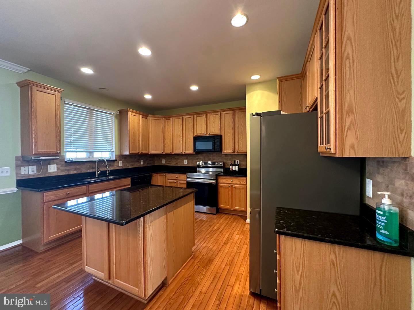 LORTON VALLEY NORTH - Residential Lease