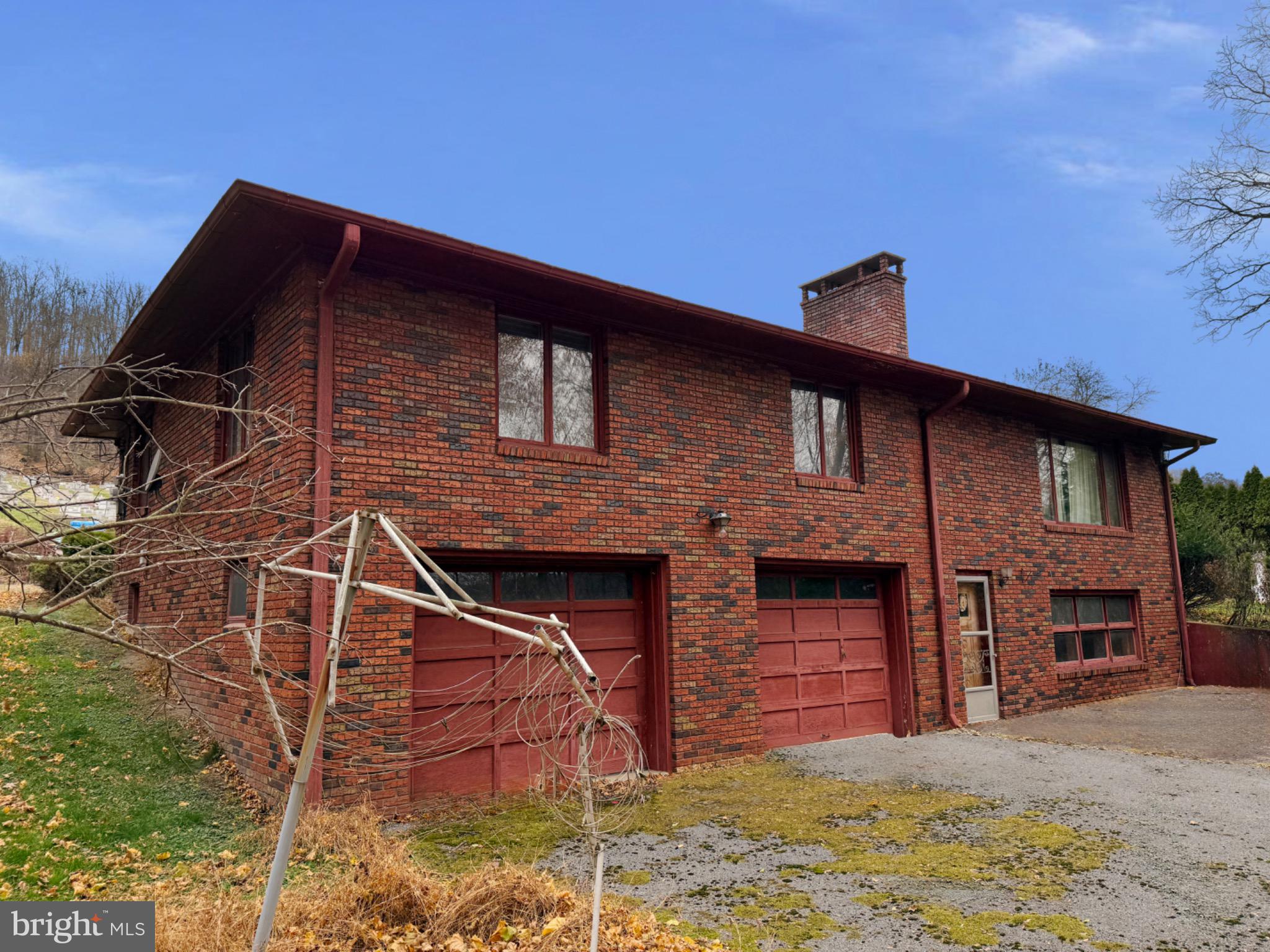 850 JEFFERSON AVENUE