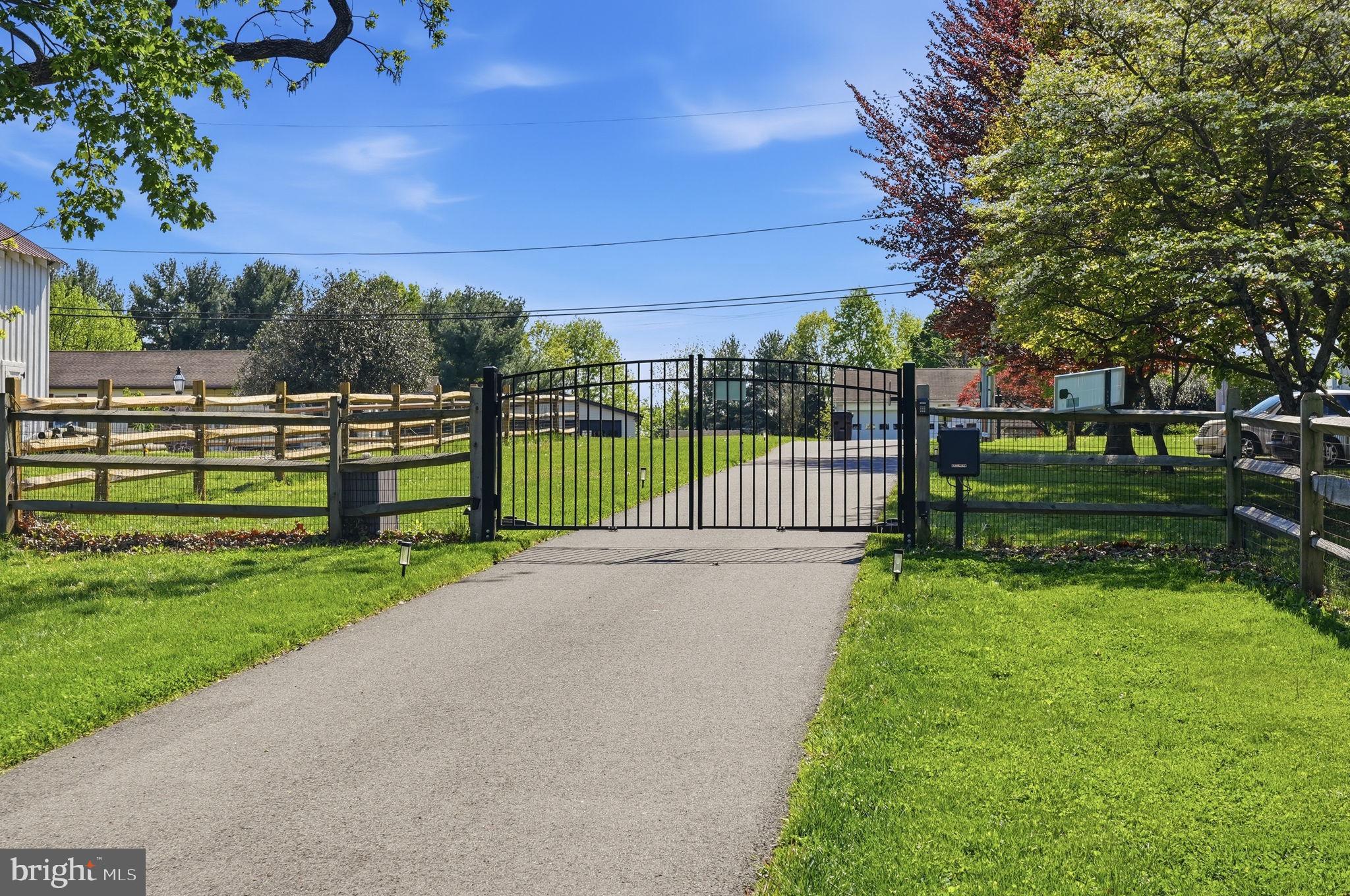 BECHTEL FARM - Residential