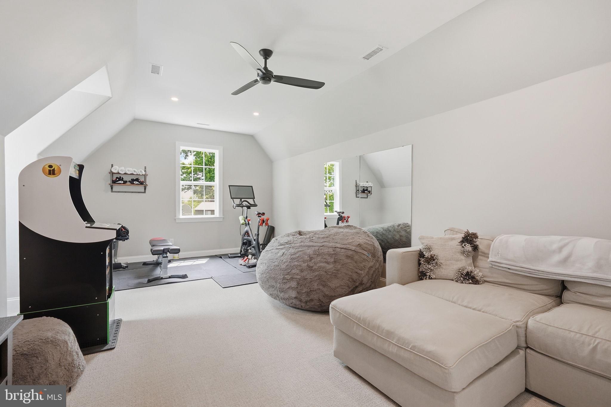 BECHTEL FARM - Residential
