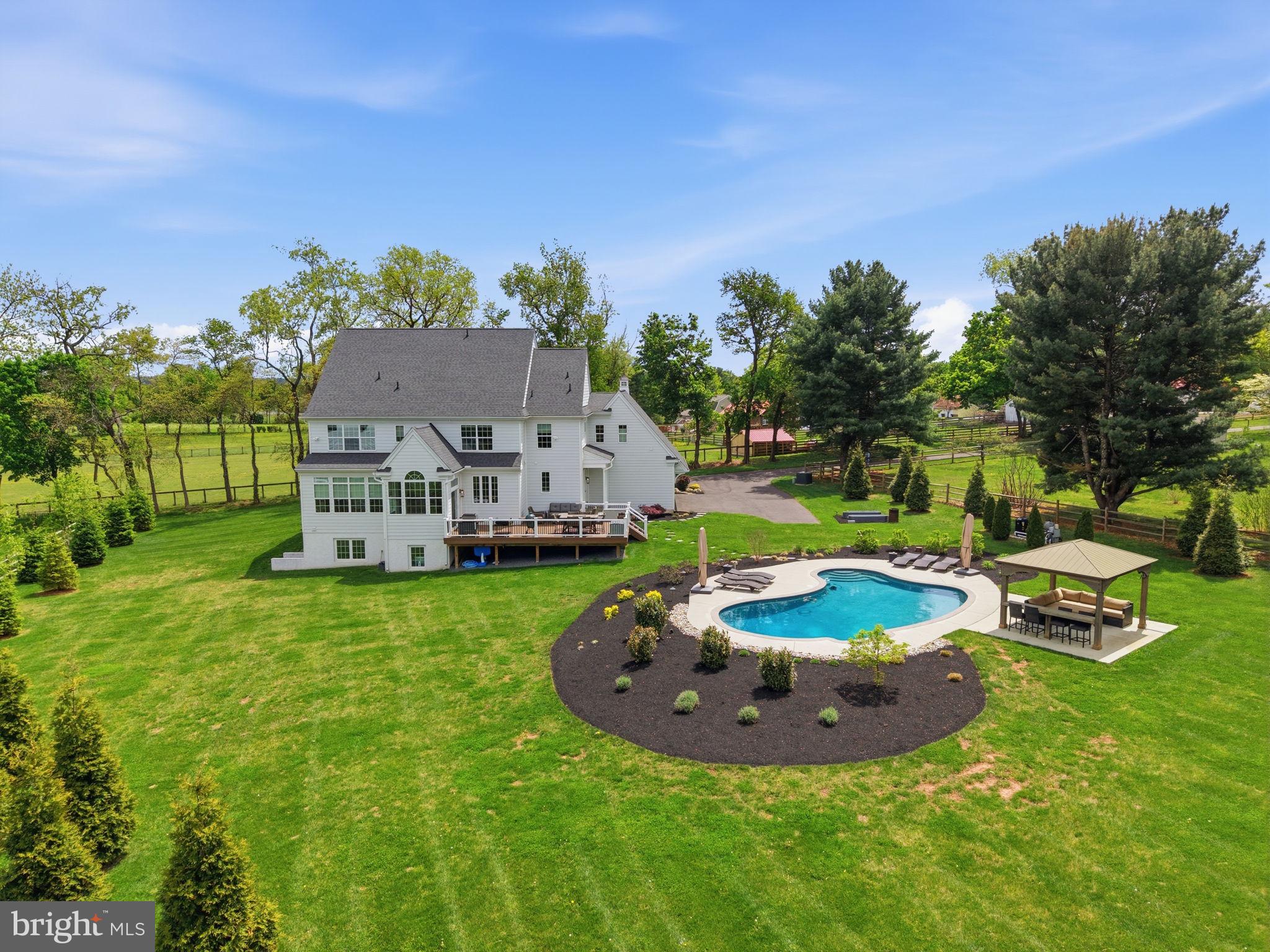 BECHTEL FARM - Residential