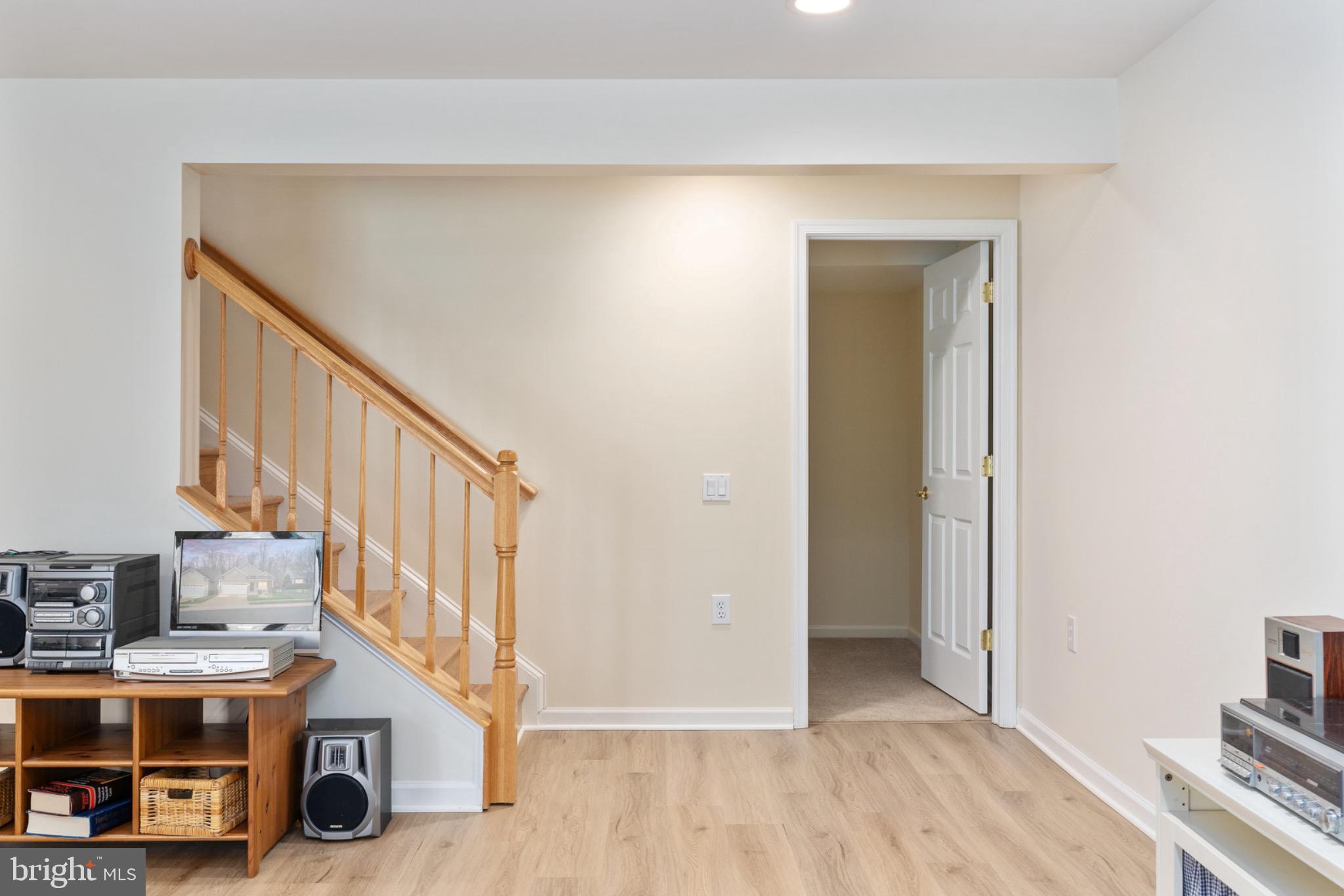 FALLS RUN - Residential