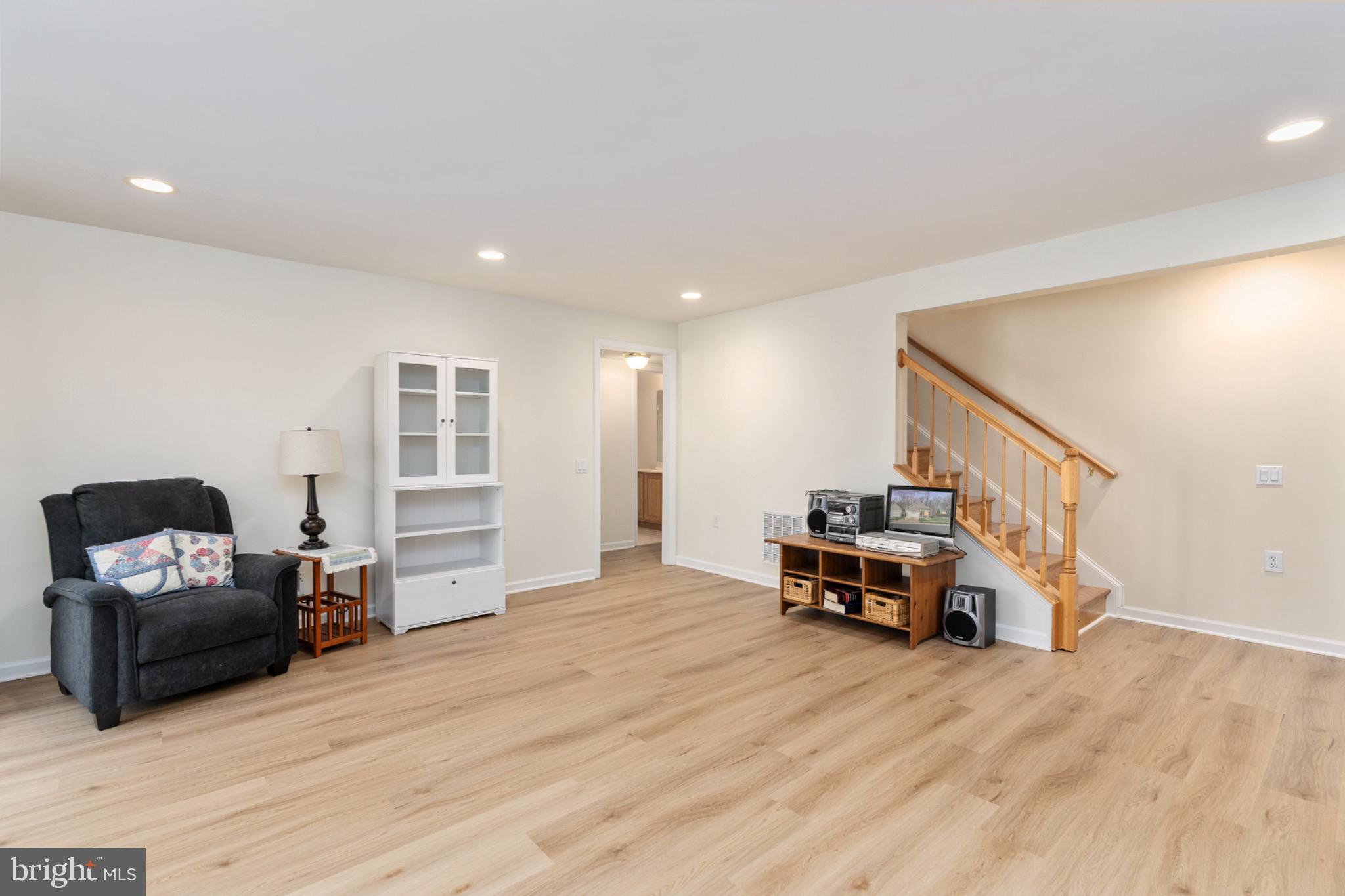 FALLS RUN - Residential