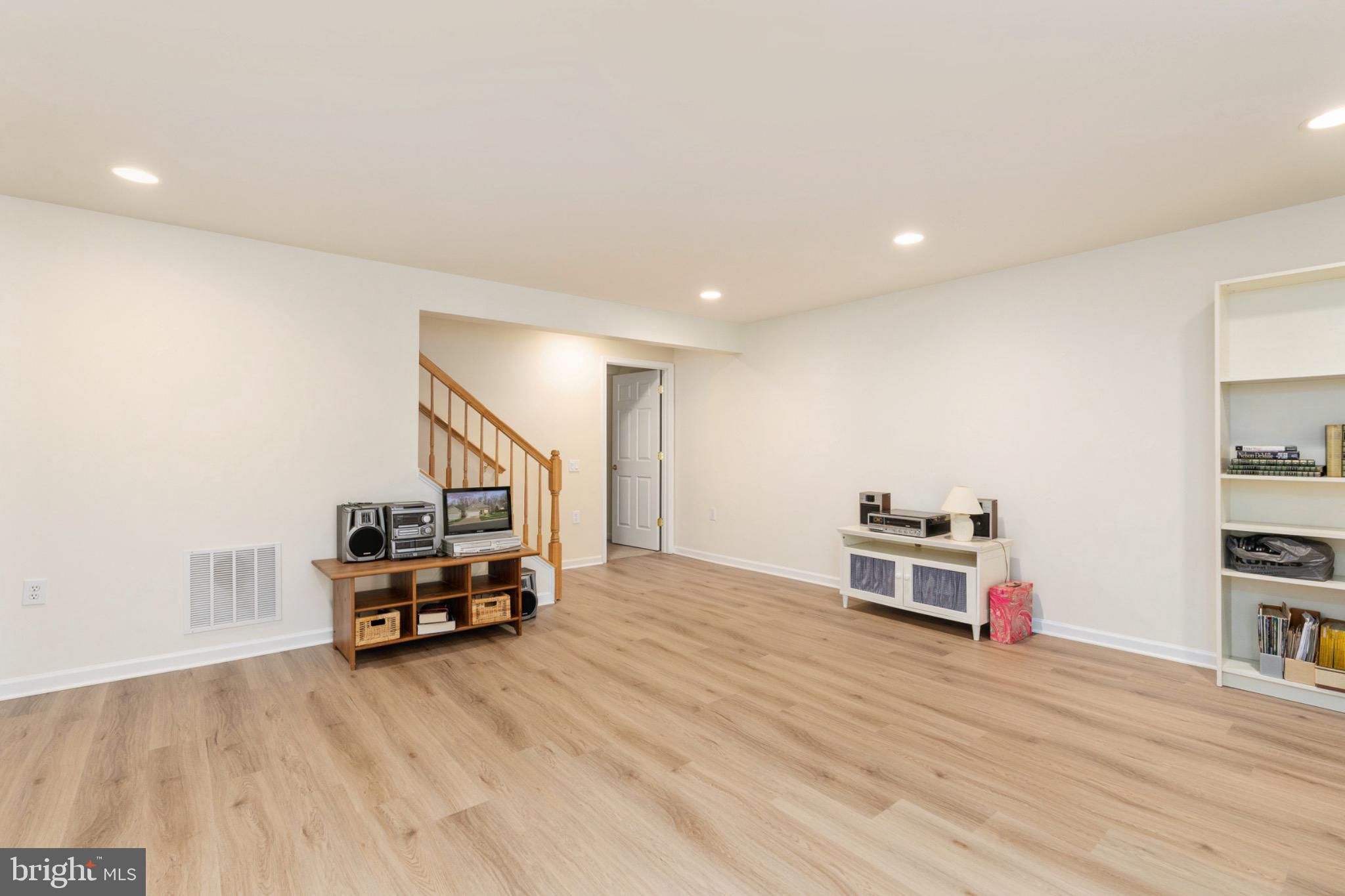 FALLS RUN - Residential